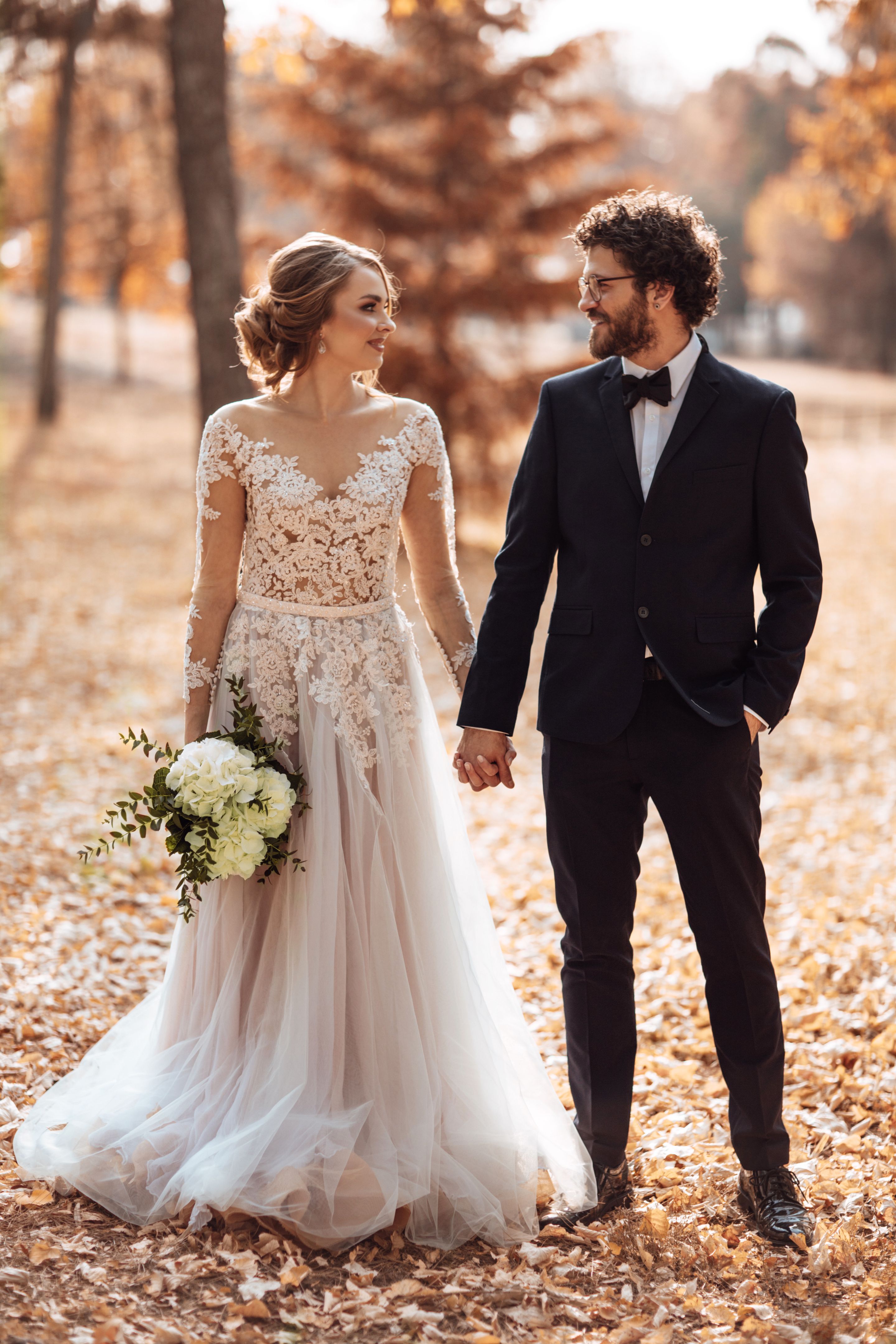 autumn leaves wedding