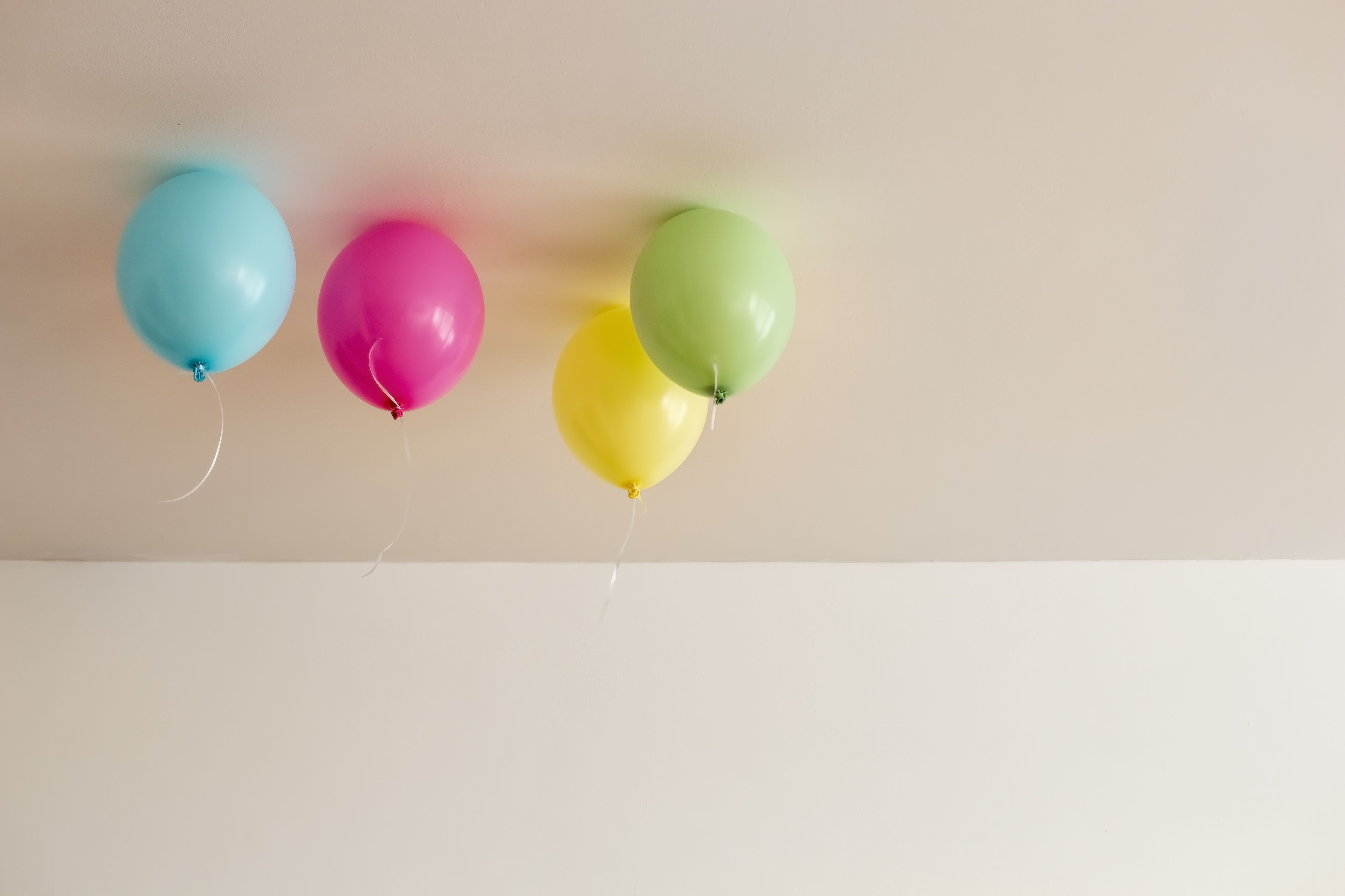 ceiling balloons