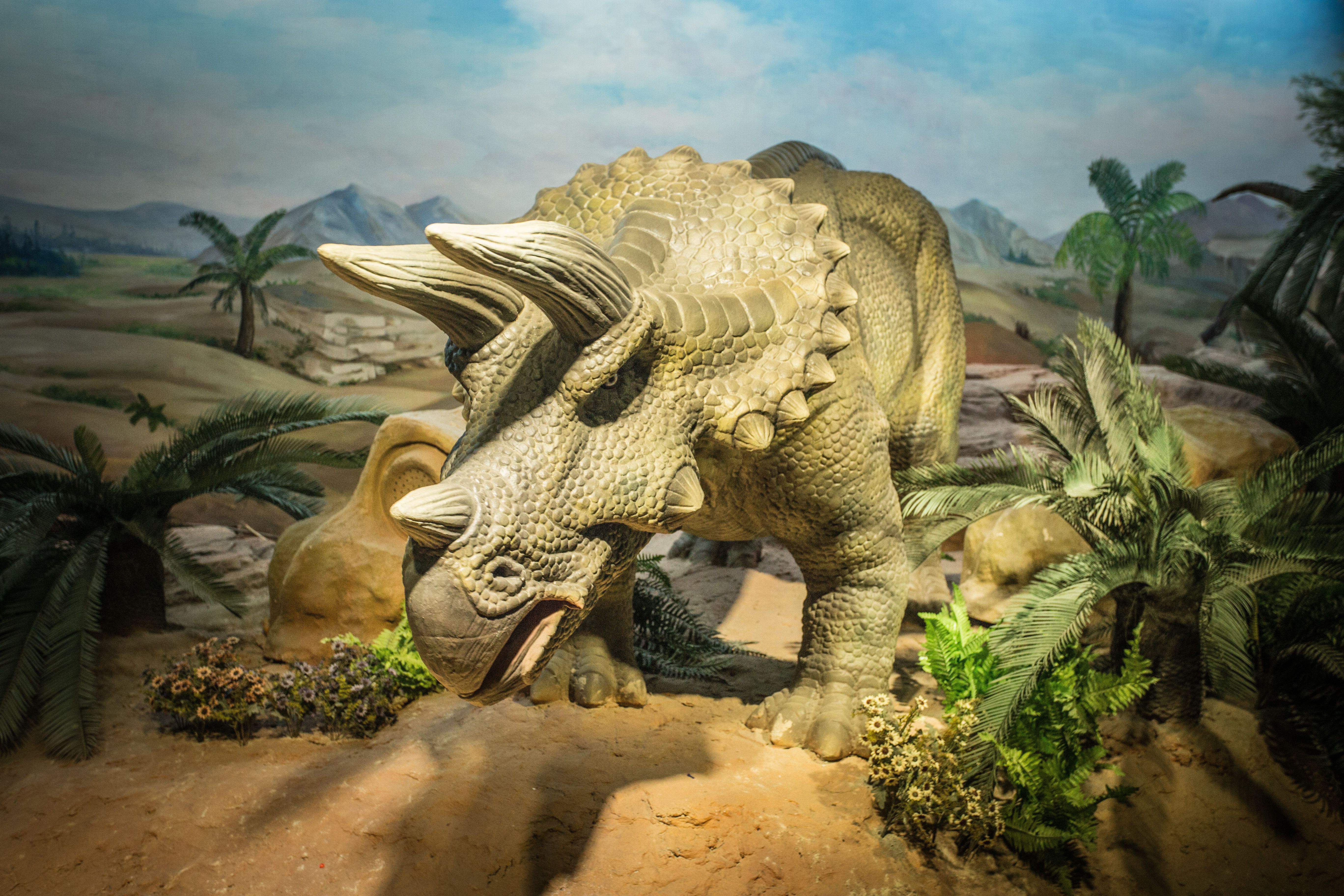 animatronic dinosaurs