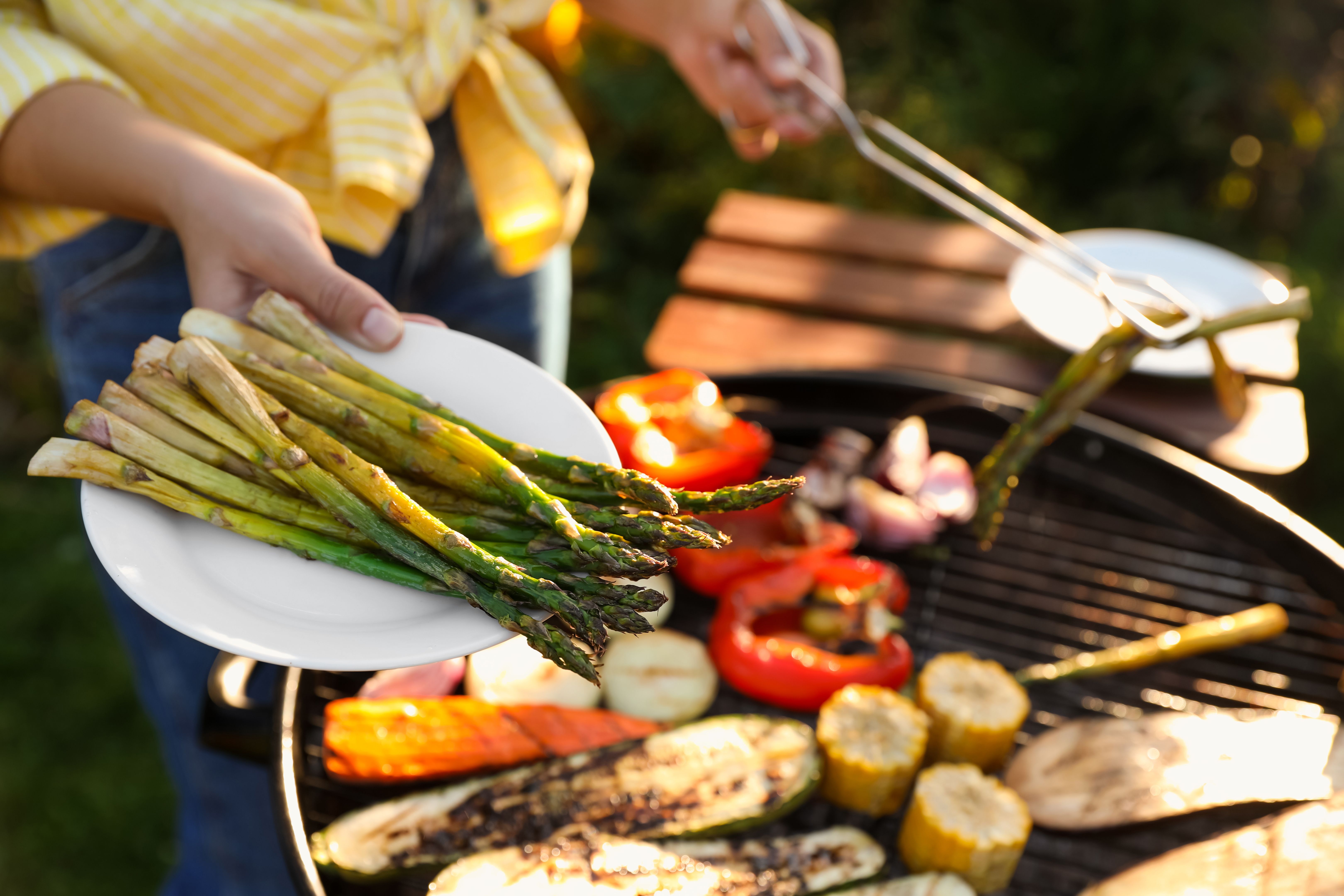 grill with vegetables