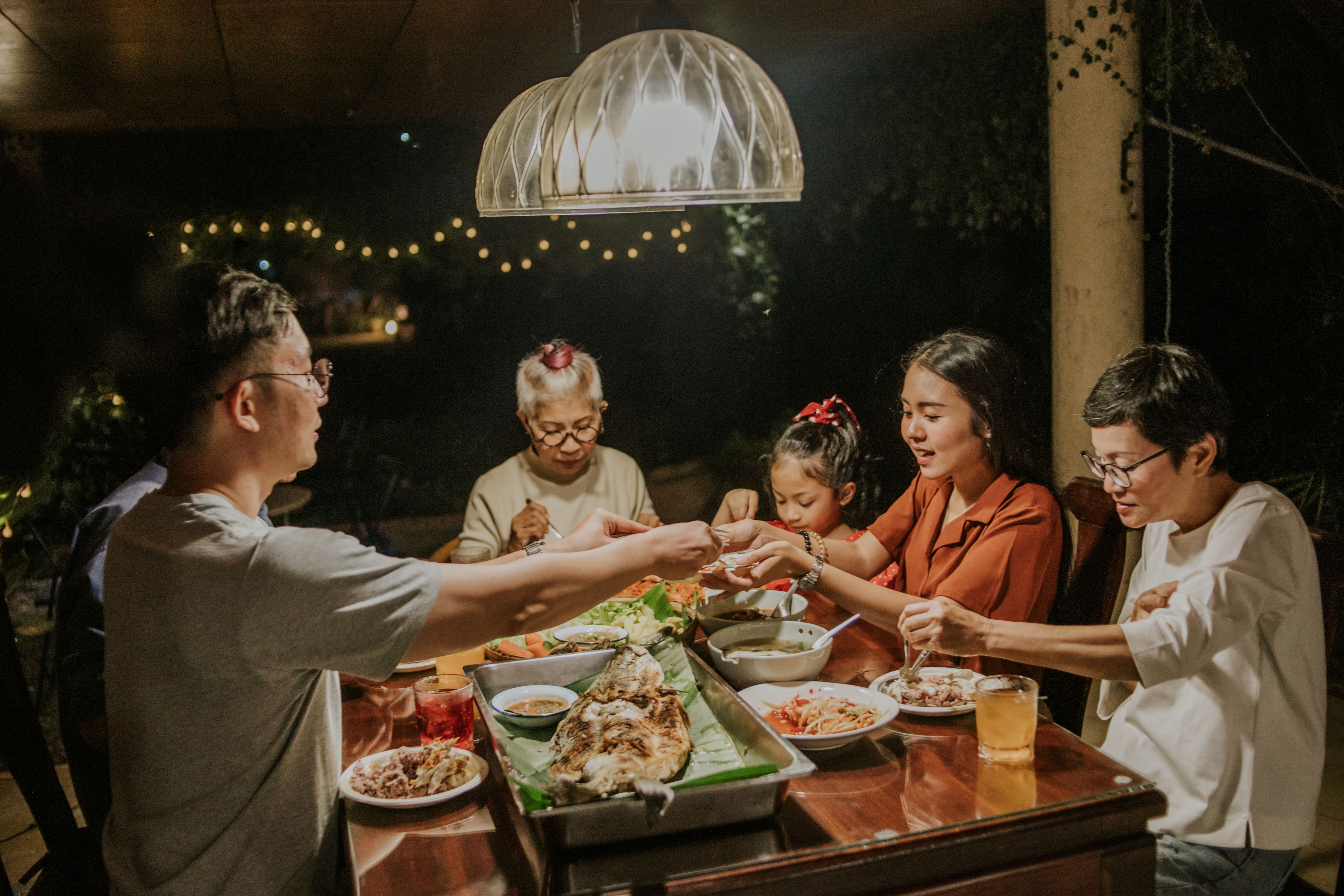 family dining seafood