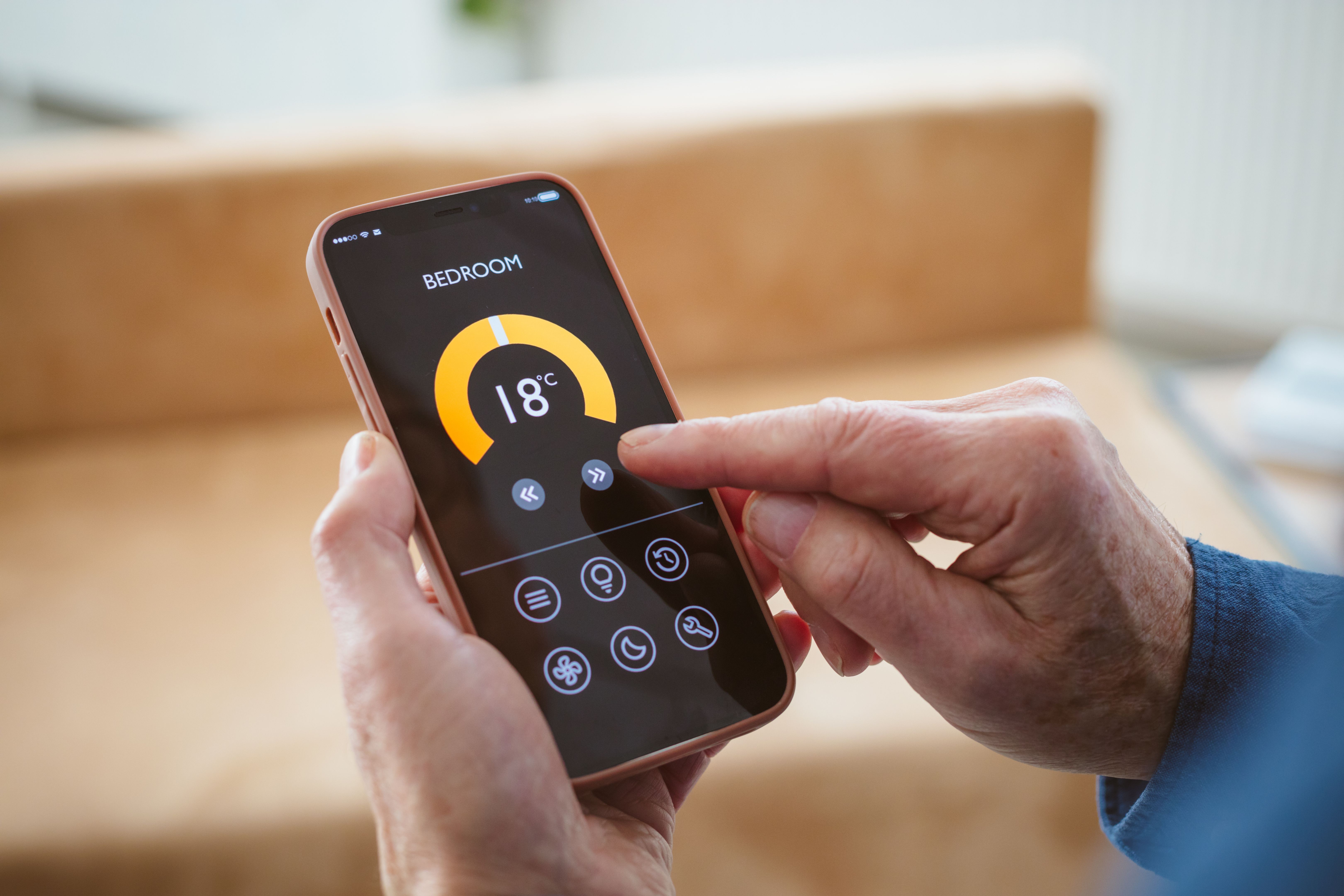 smartphone thermostat app
