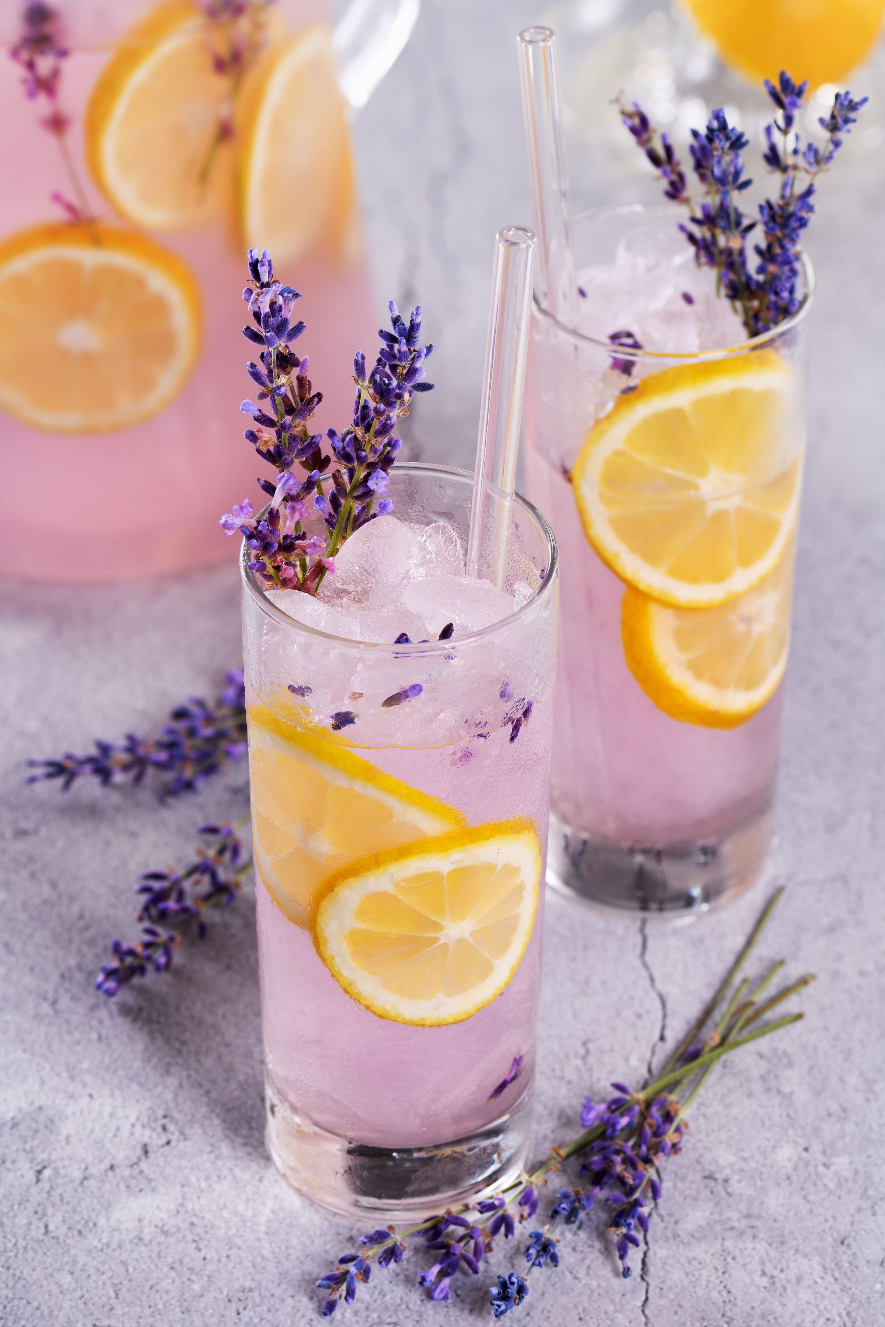 lavender lemonade cocktail