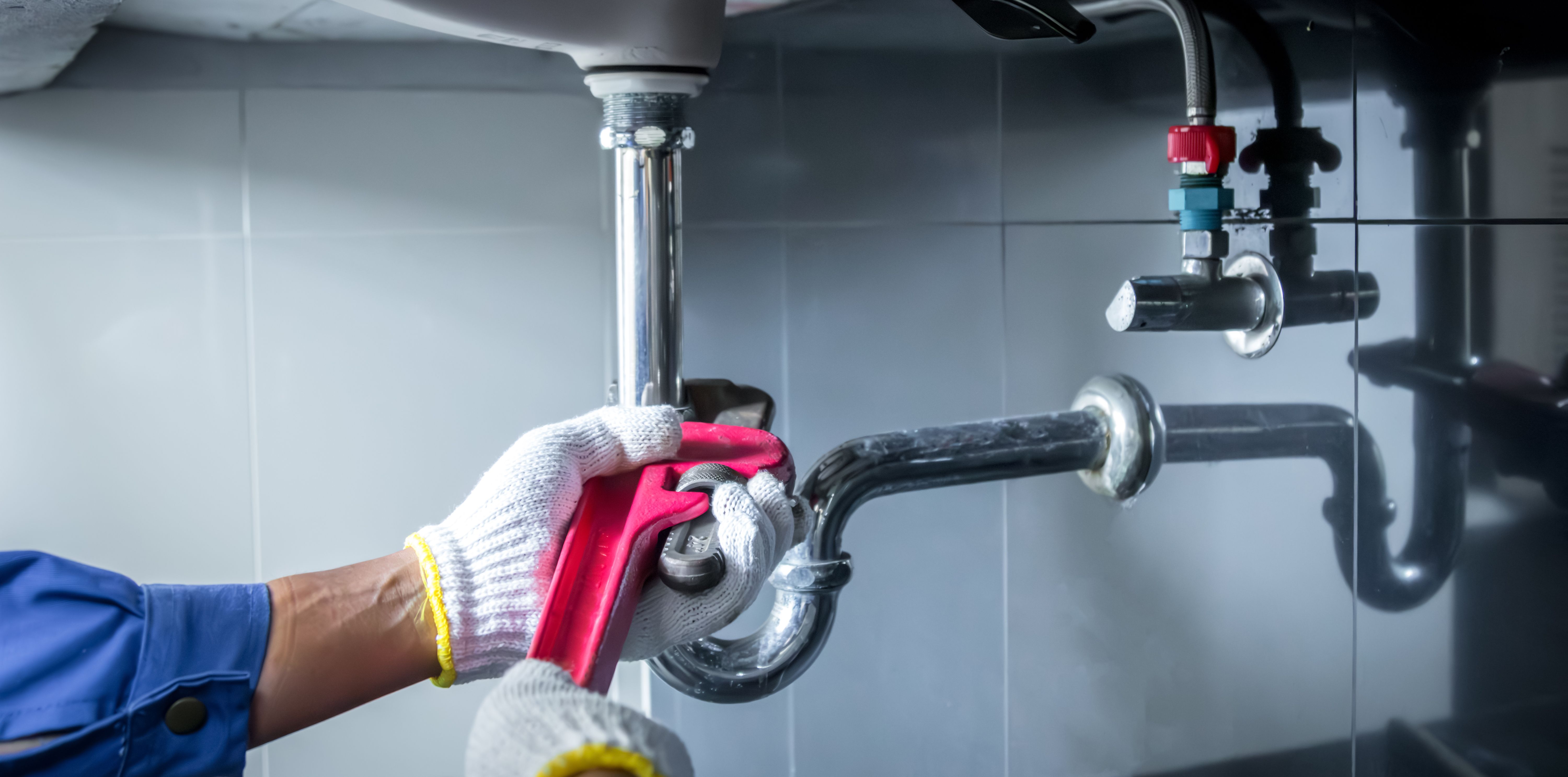 24/7 Fast Emergency Plumbing Services by A1 Plumbin
