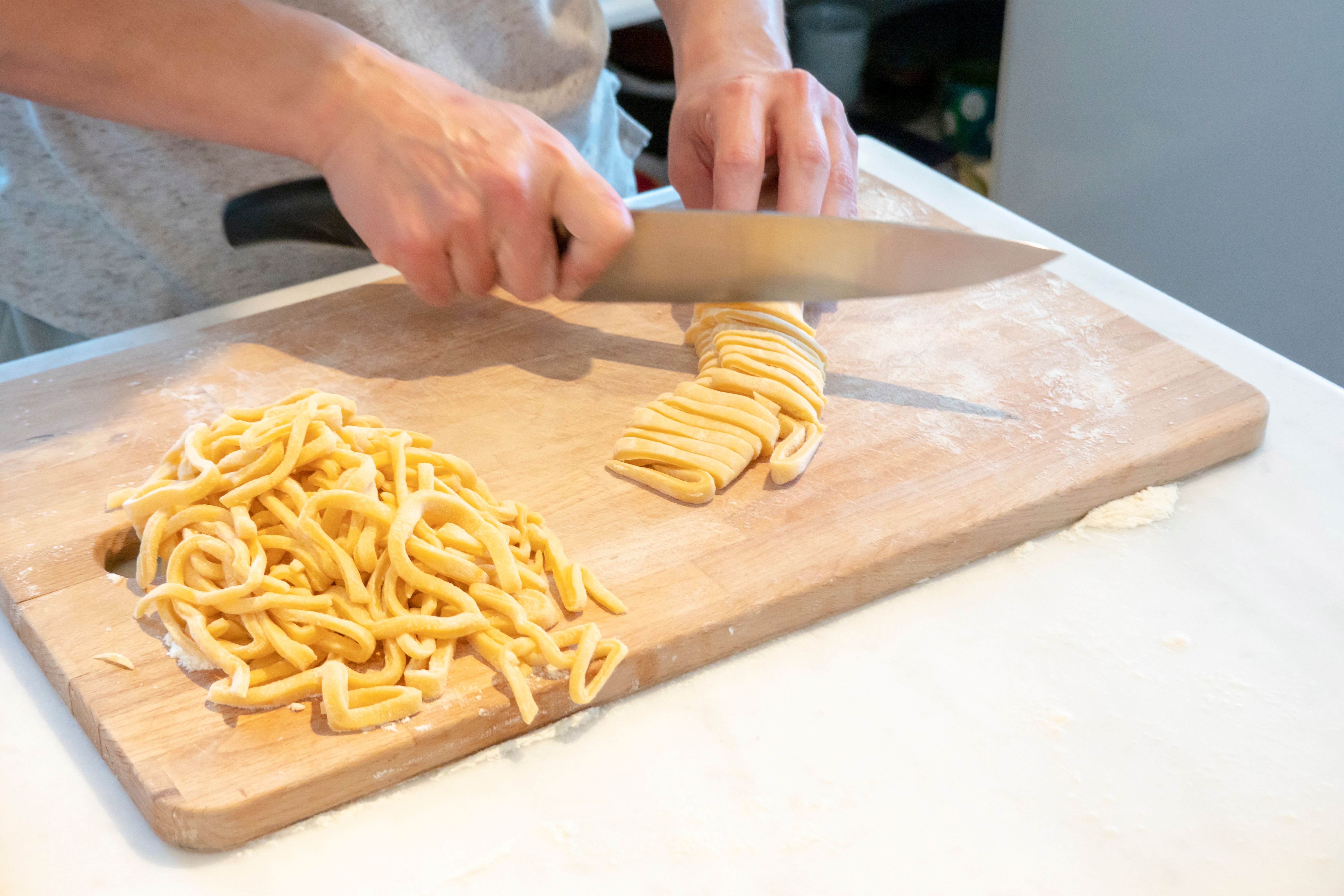 pasta cutting