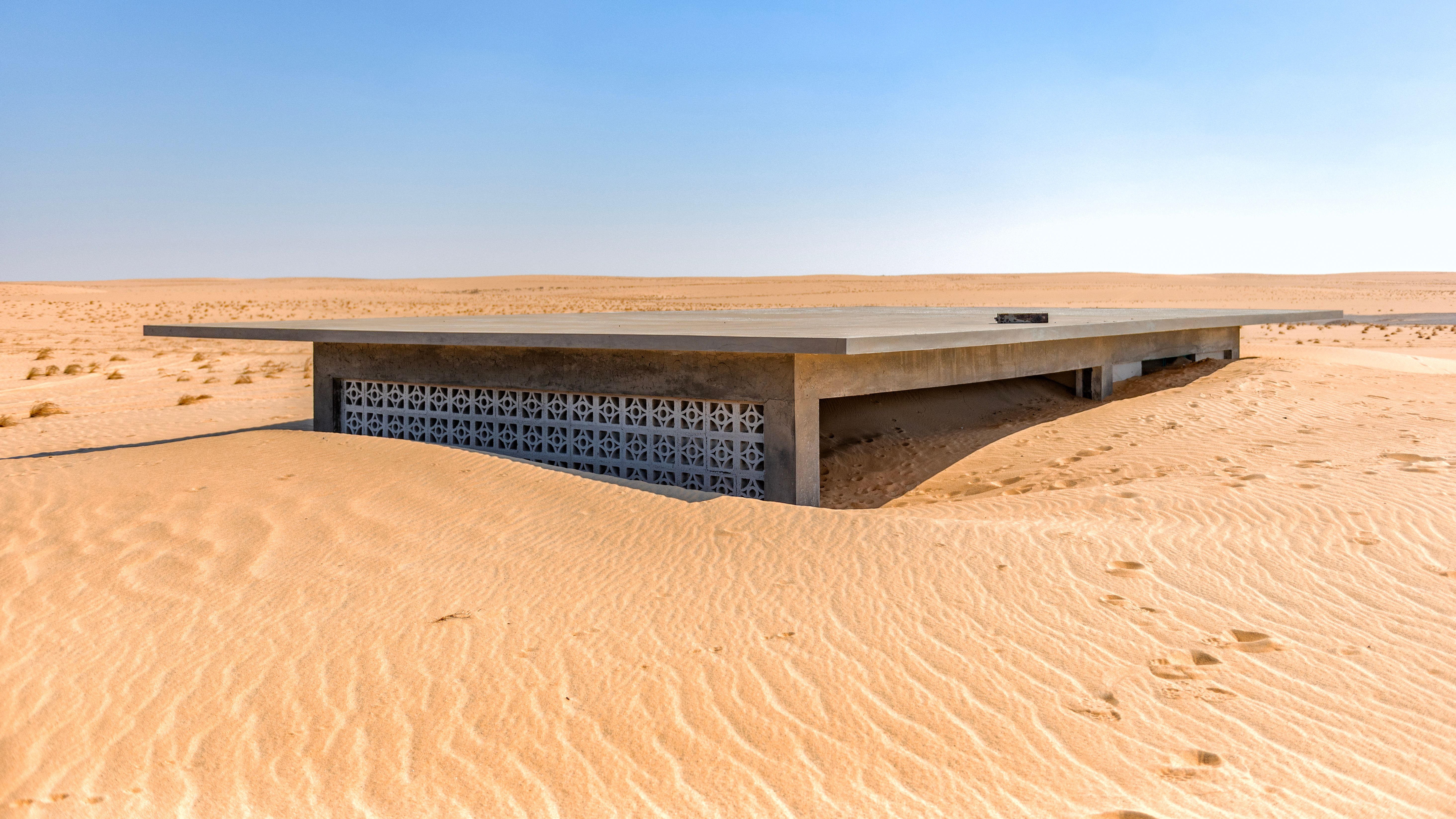 Rub-al-Khali, Remains of an abandoned desert oil exploration camp
