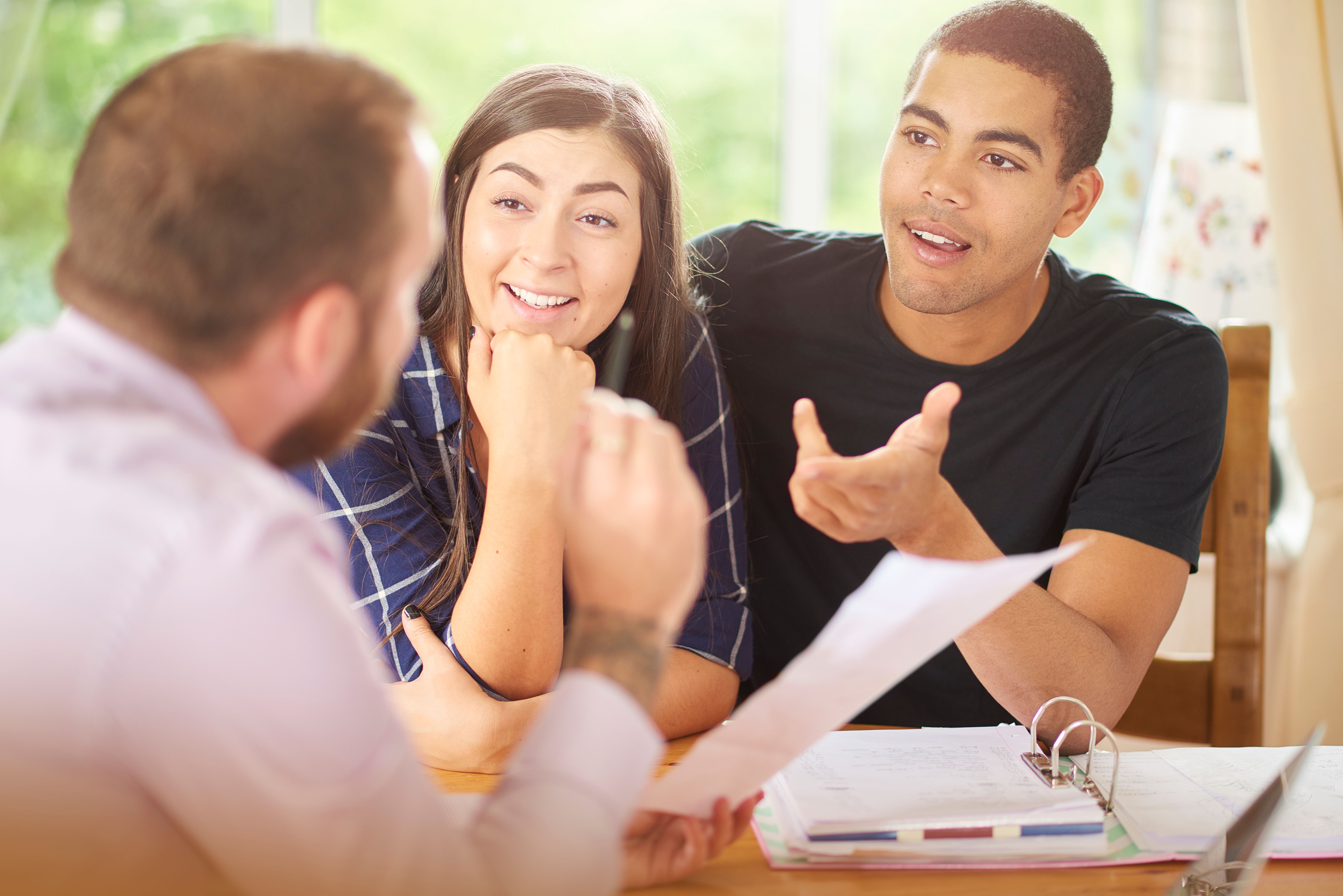 estate agent with first time buyers estate agent with first time buyers