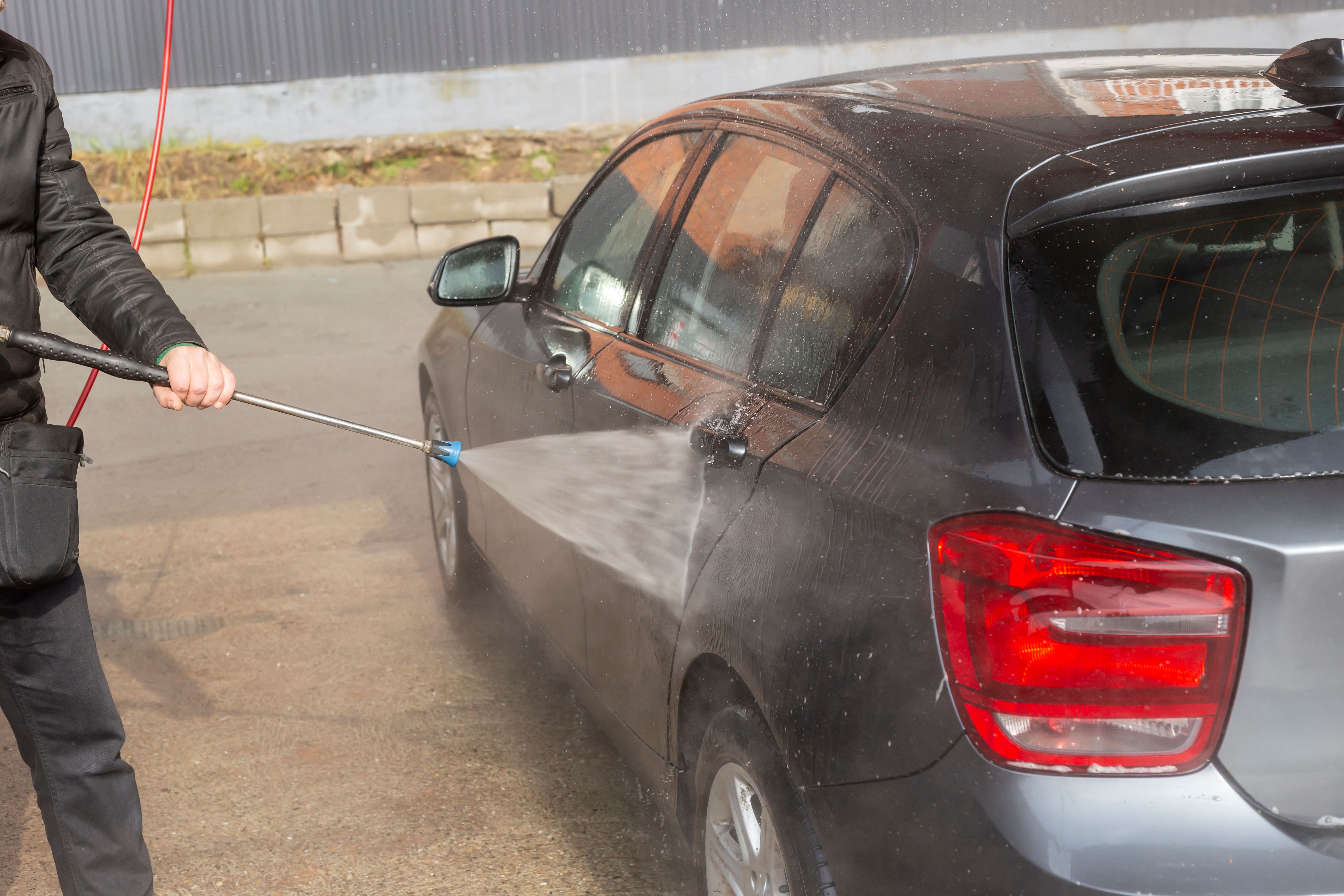 car pressure washing
