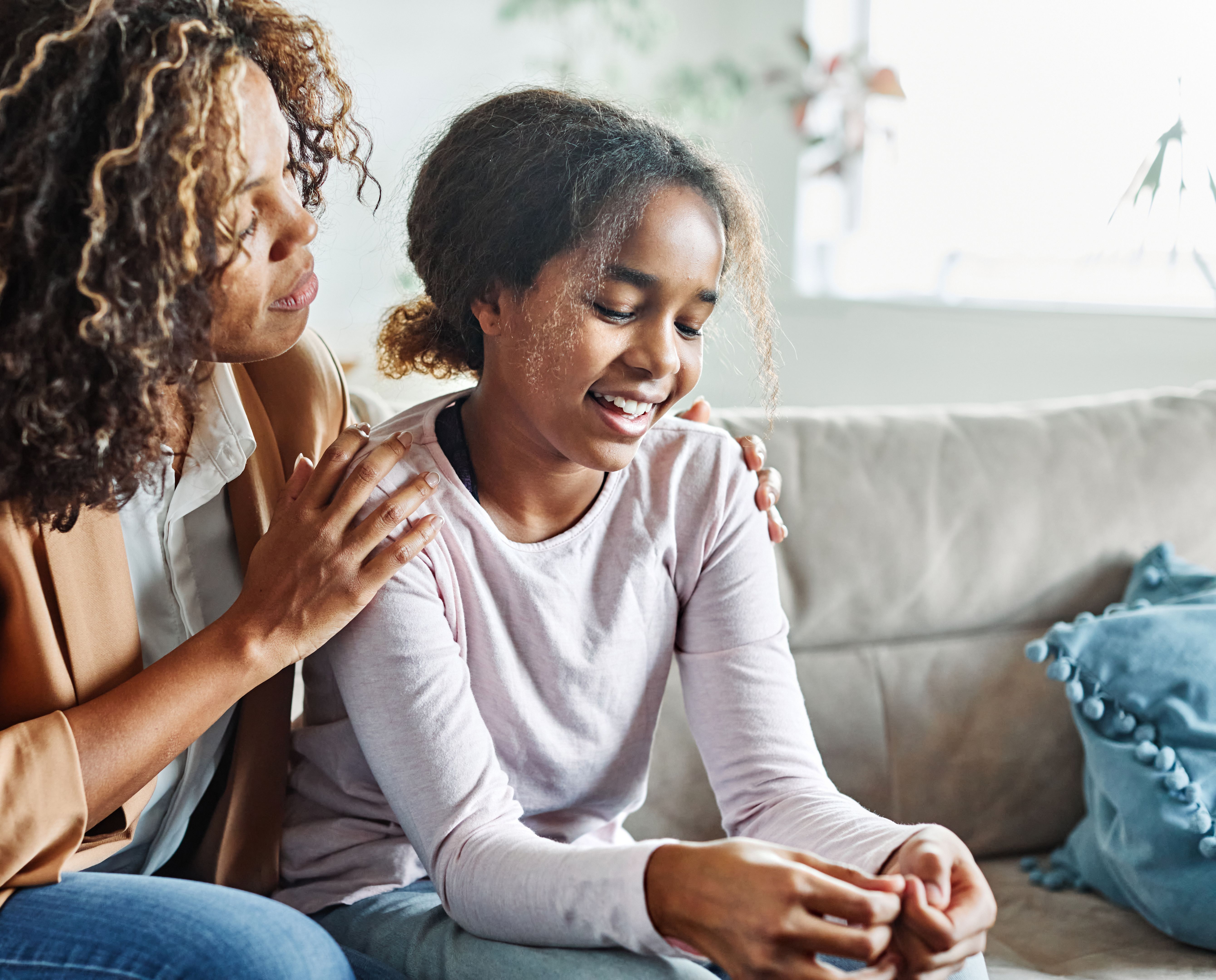 child problem mother woman family daughter therapy psychotherapy parent psychologist teenage help patient psychology girl doctor care advice kid support female office psychiatrist counseling social worker