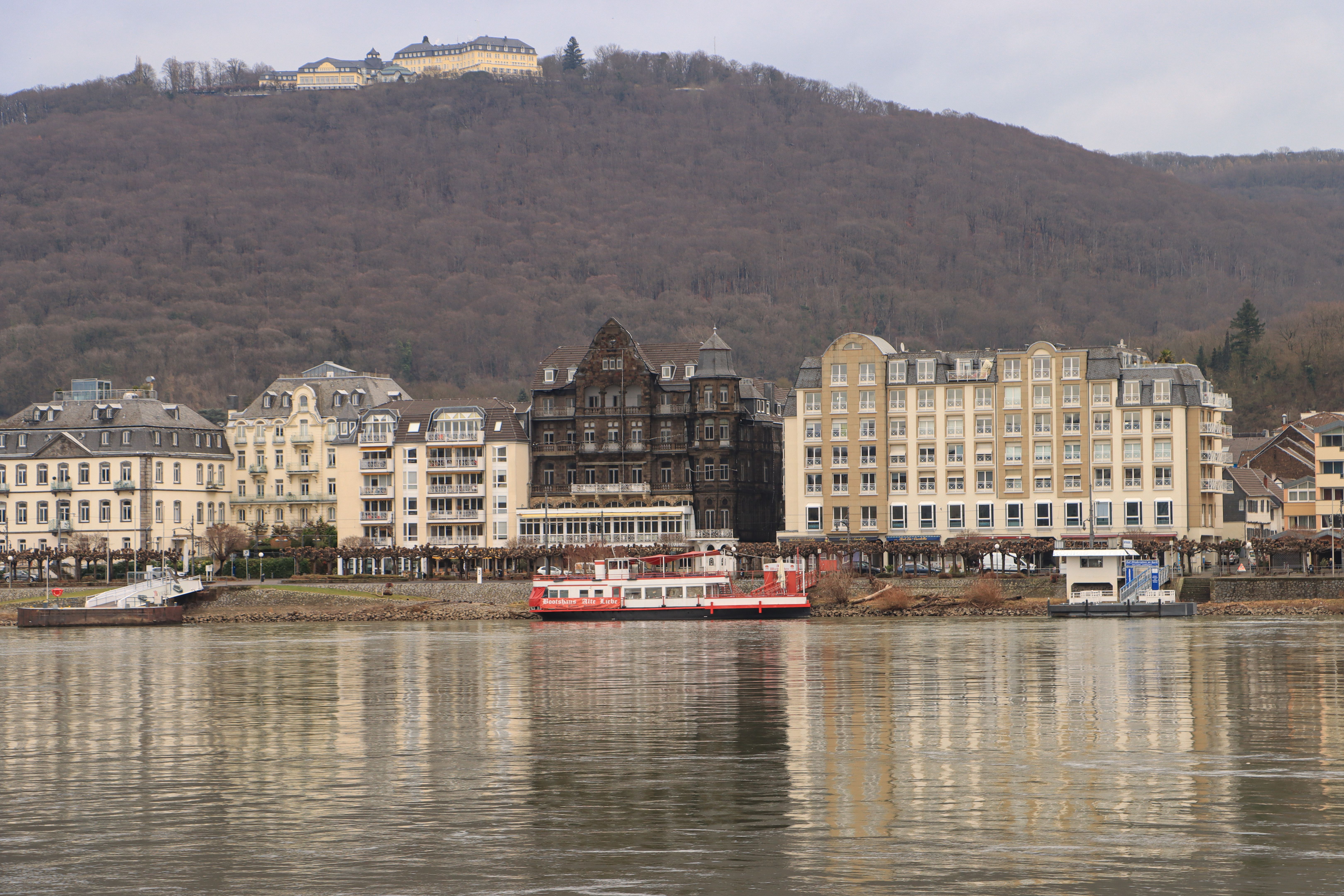 Rhein promenade