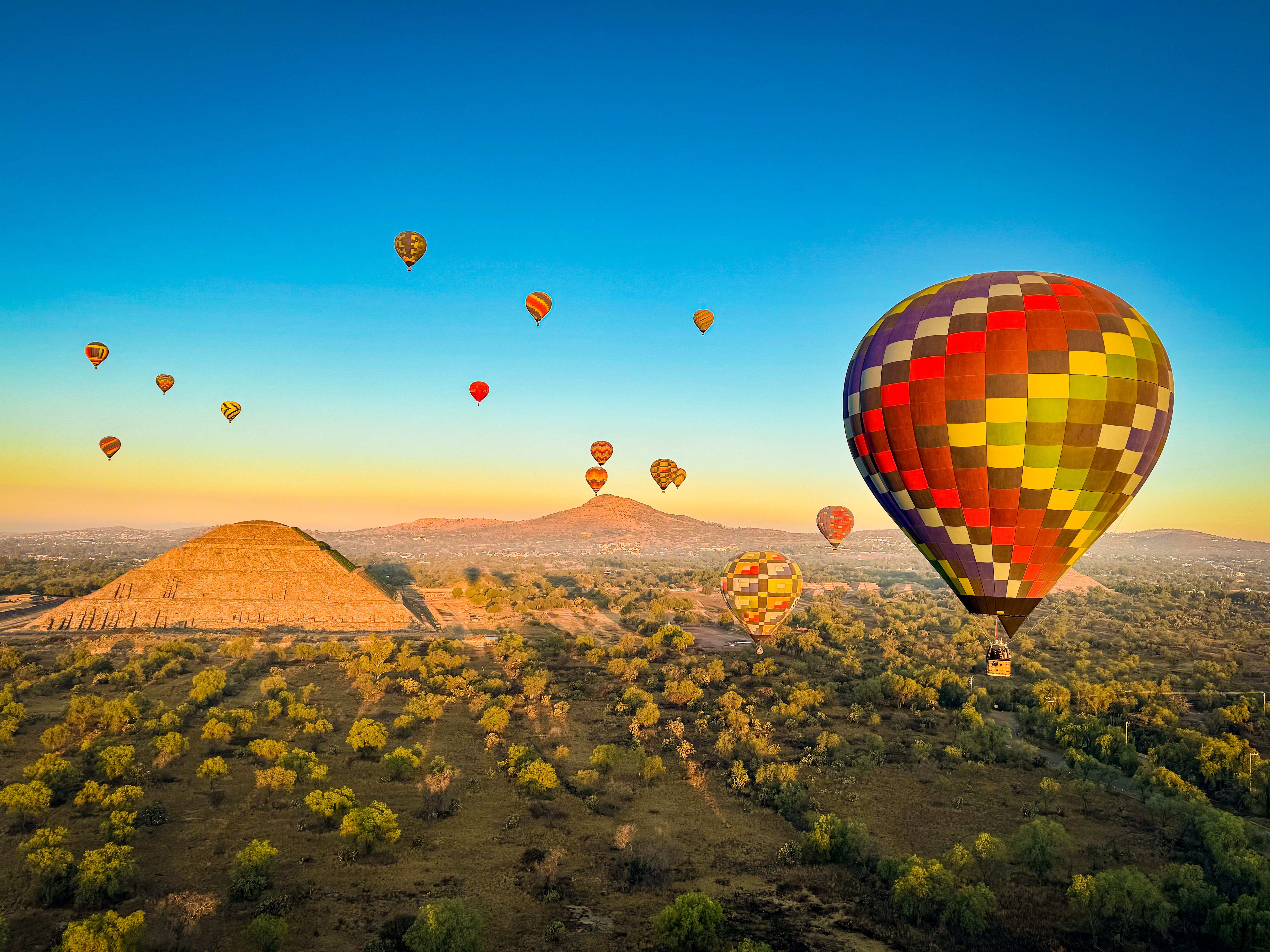 hot air balloon mexico