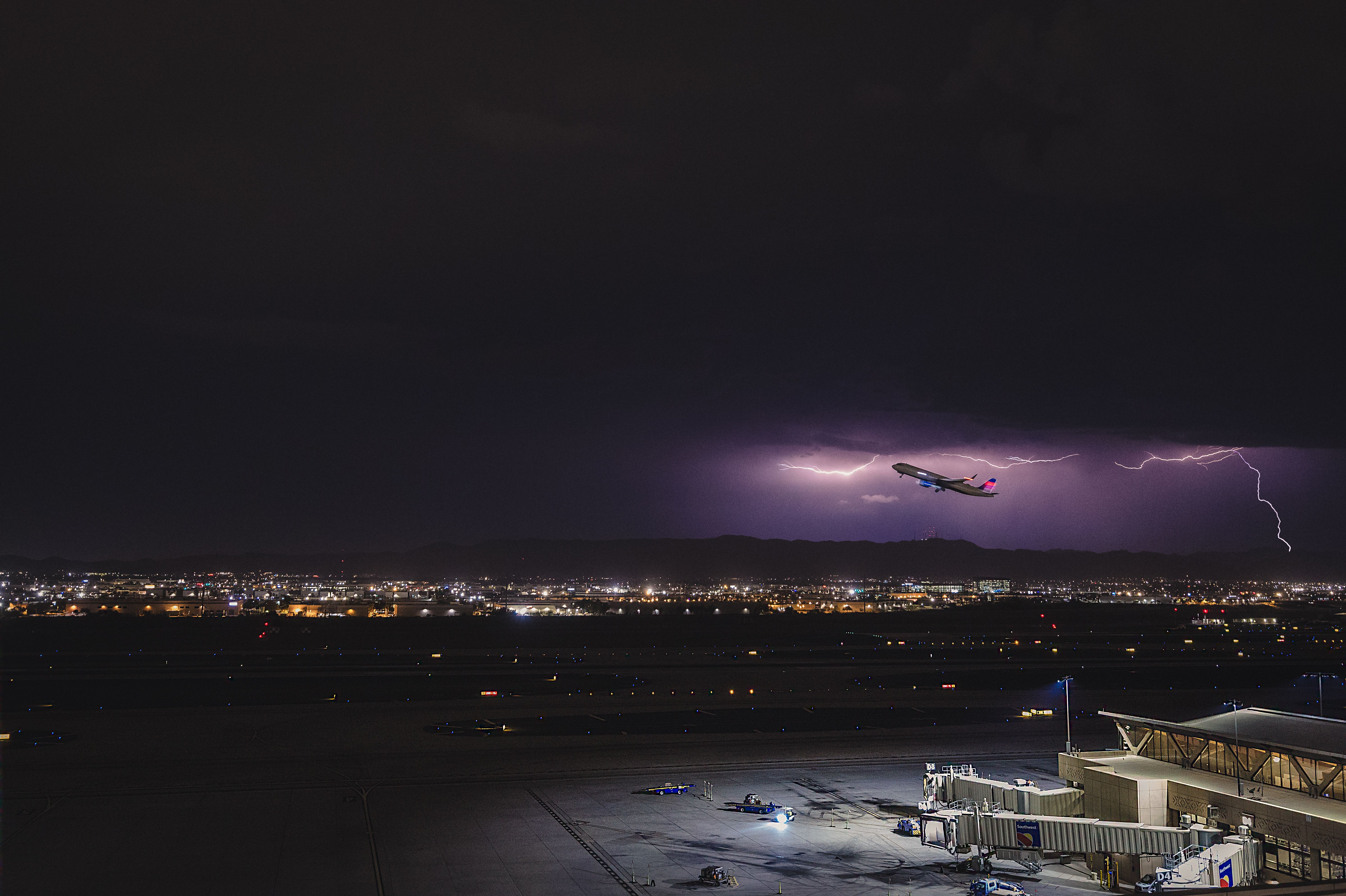 lightning airplane
