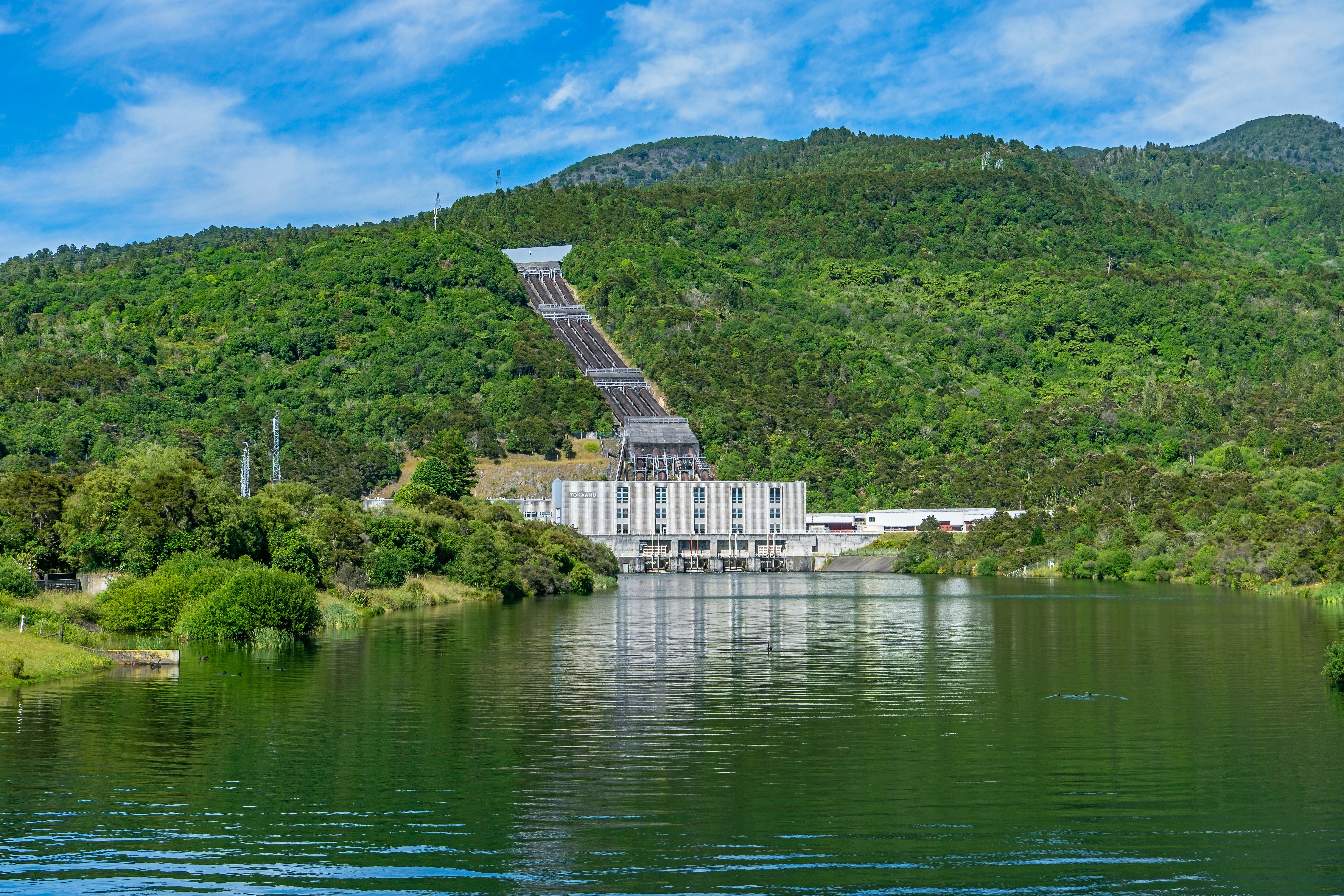hydroelectric plant