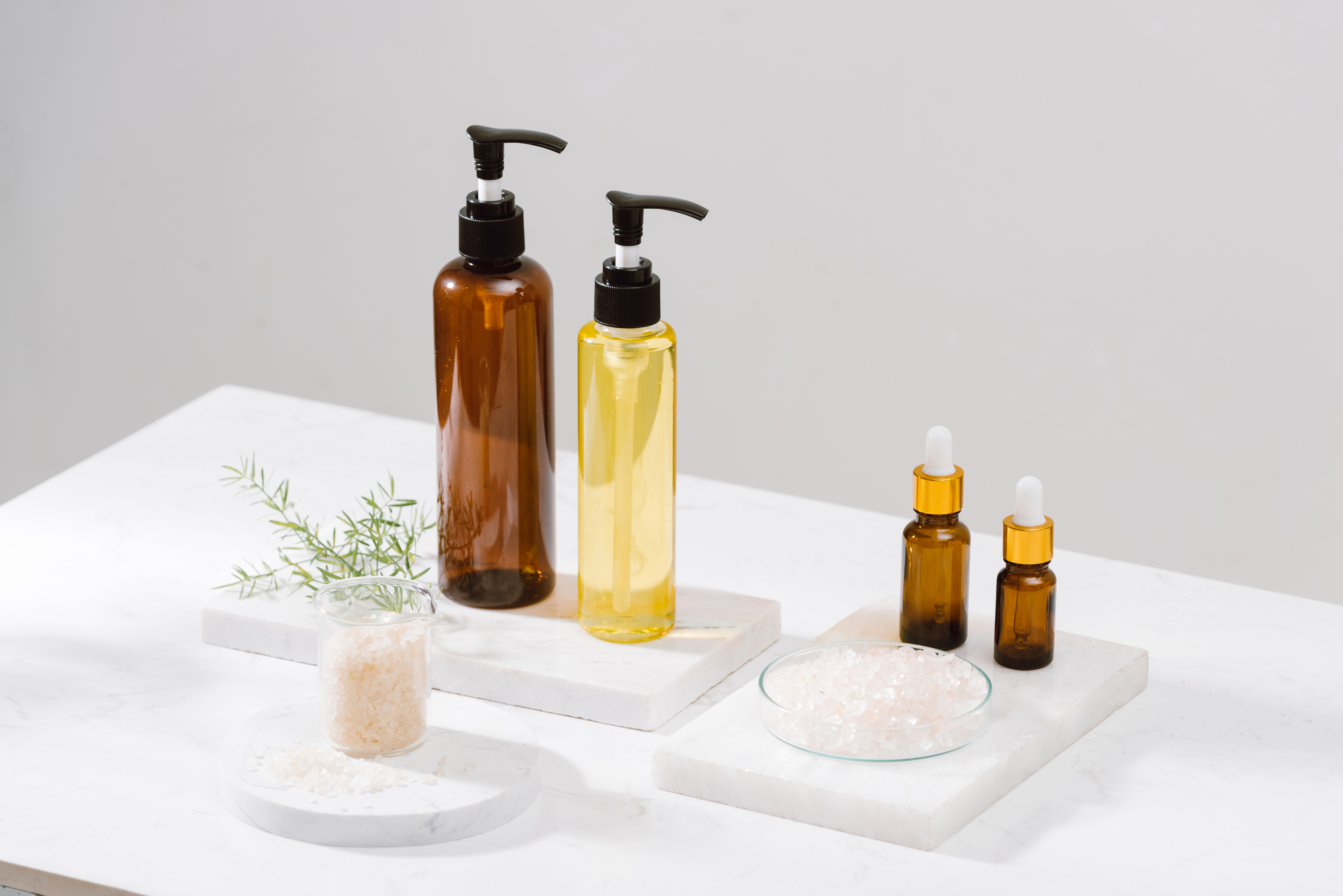 Spa Kit. Shampoo, Soap Bar And Liquid. Shower Gel. Aromatherapy Salt