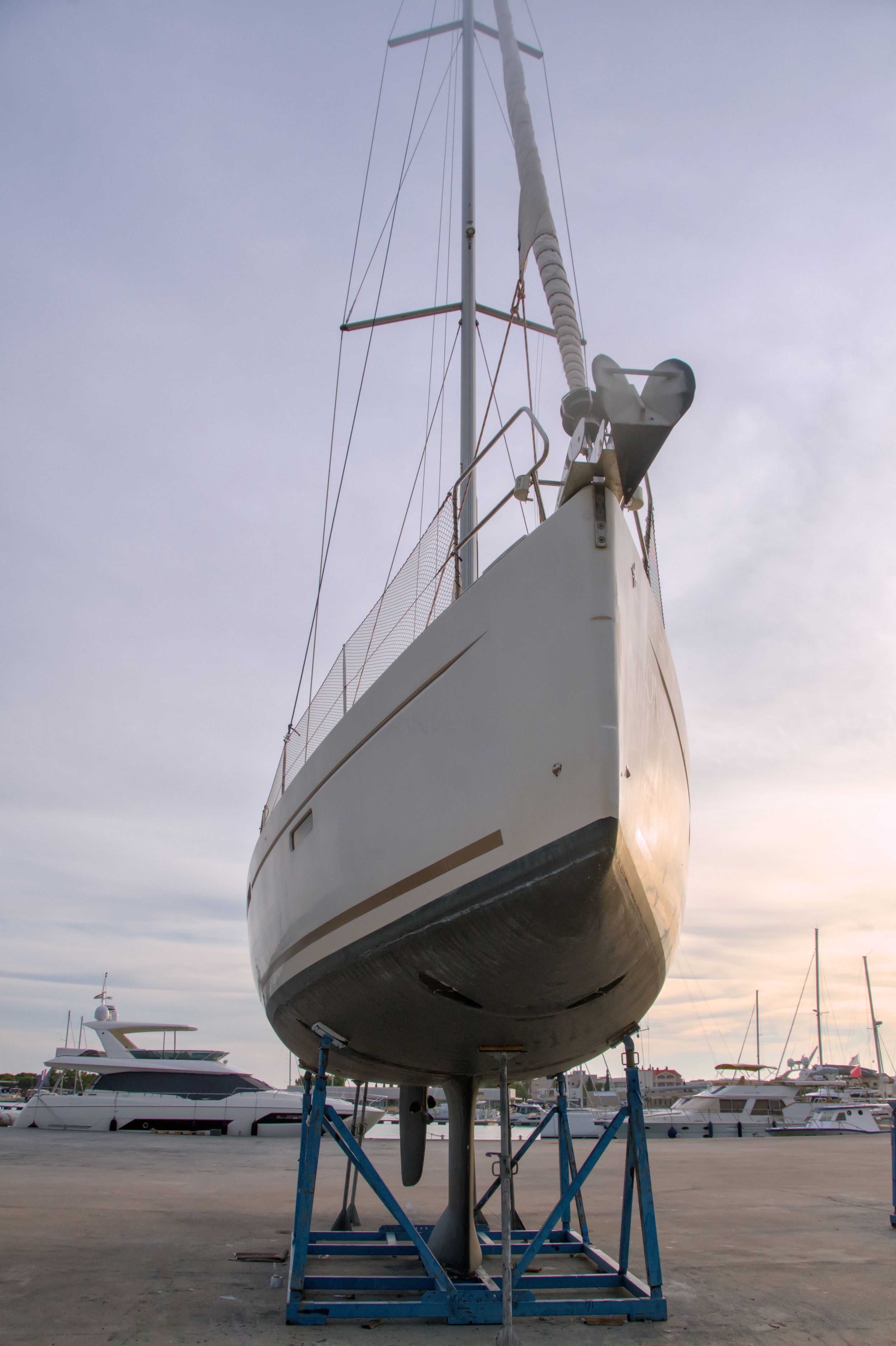 boat hull inspection