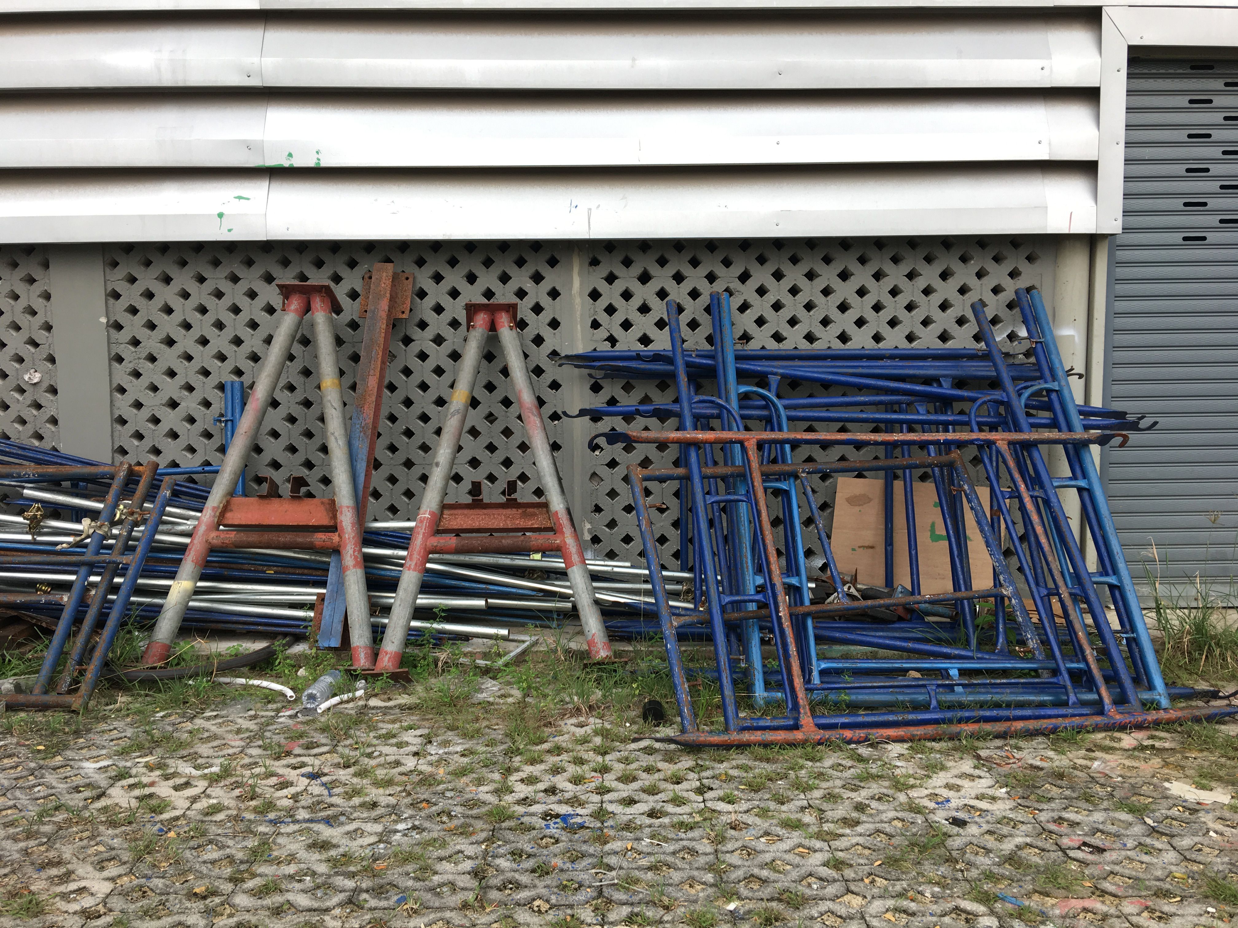 Scaffolding steel parts. Scaffolding steel parts.