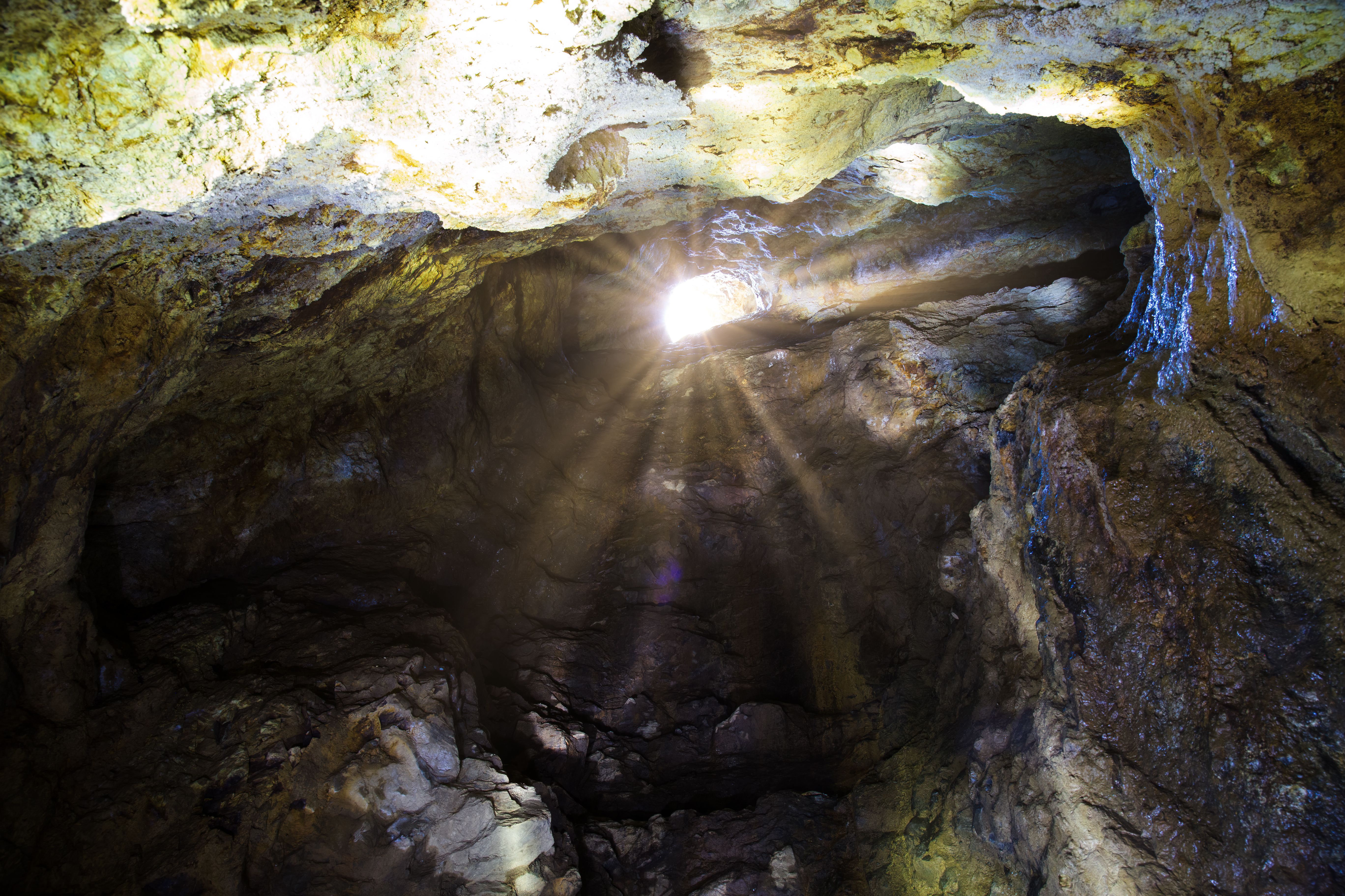 tolantongo caves