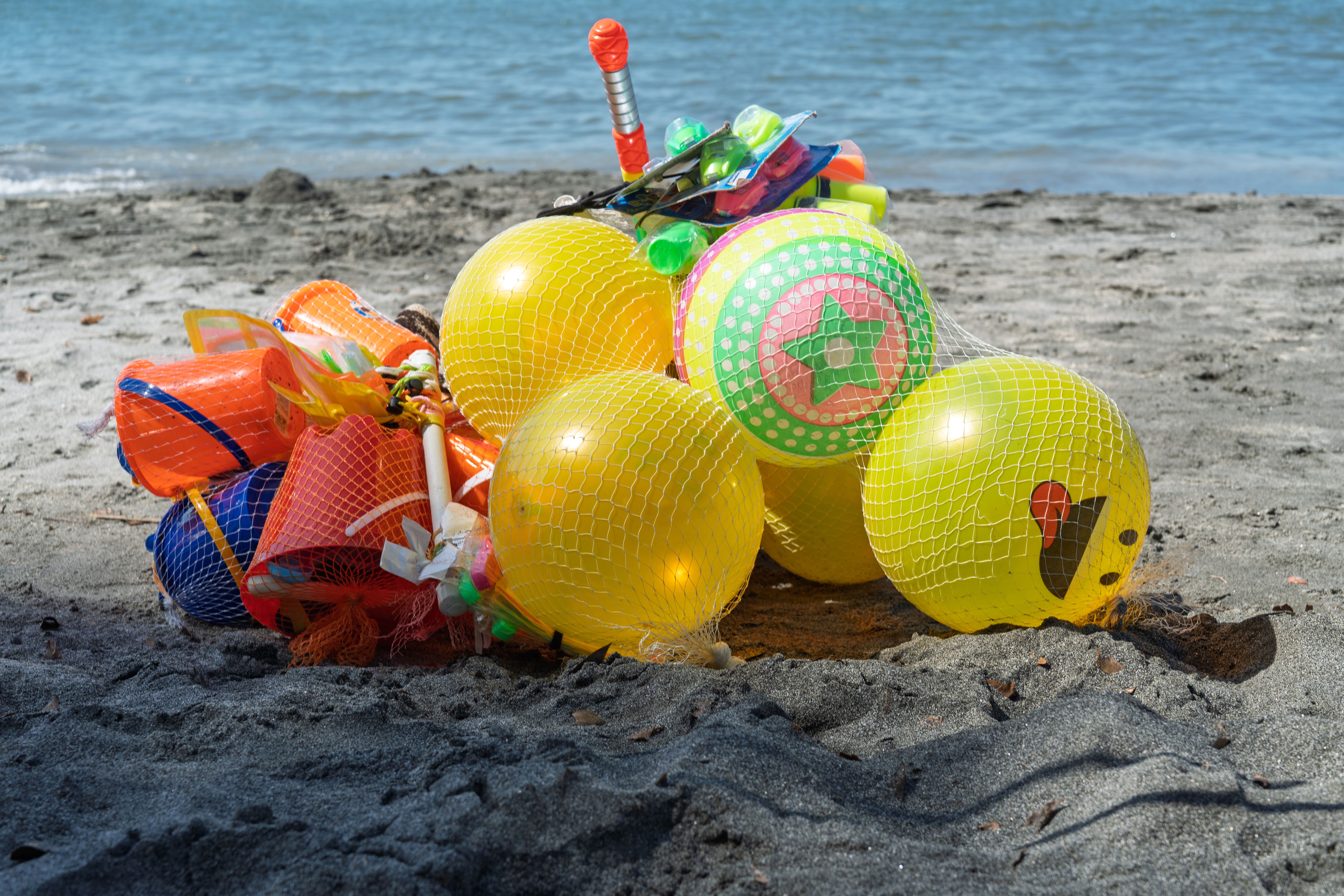 summer beach balloons