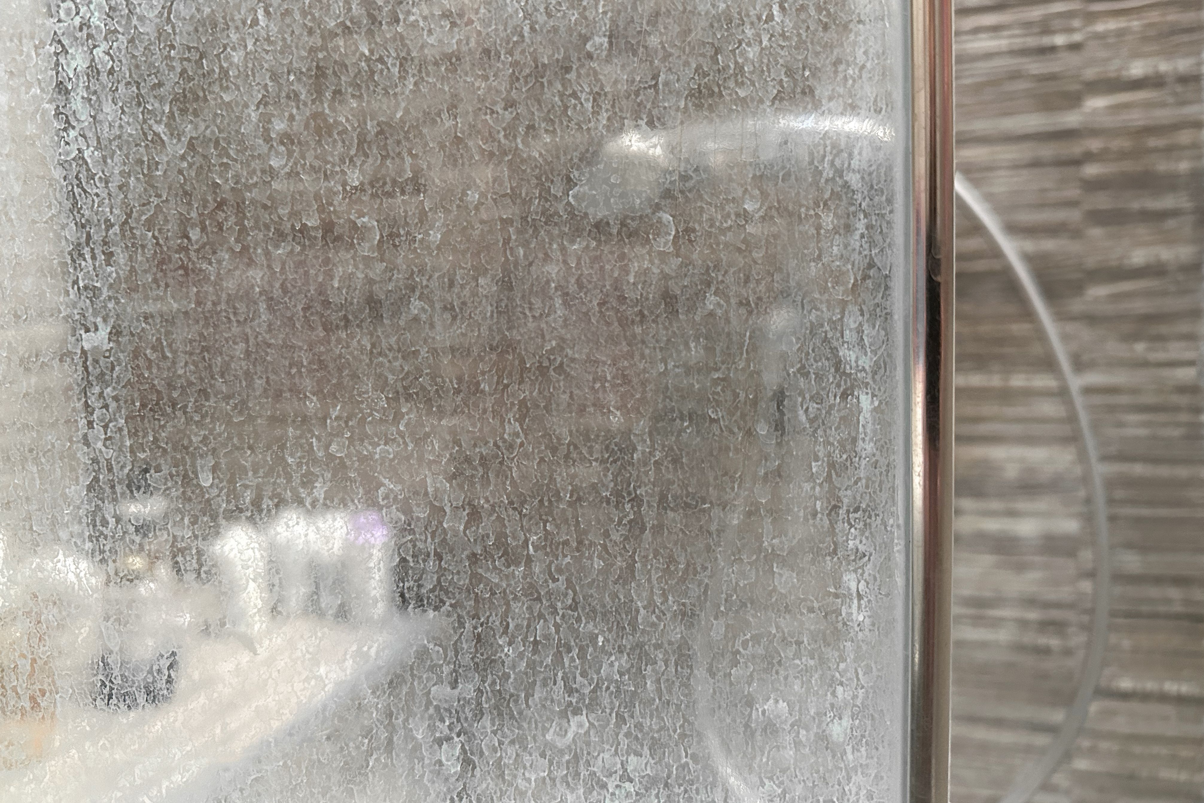 cleaning glass doors