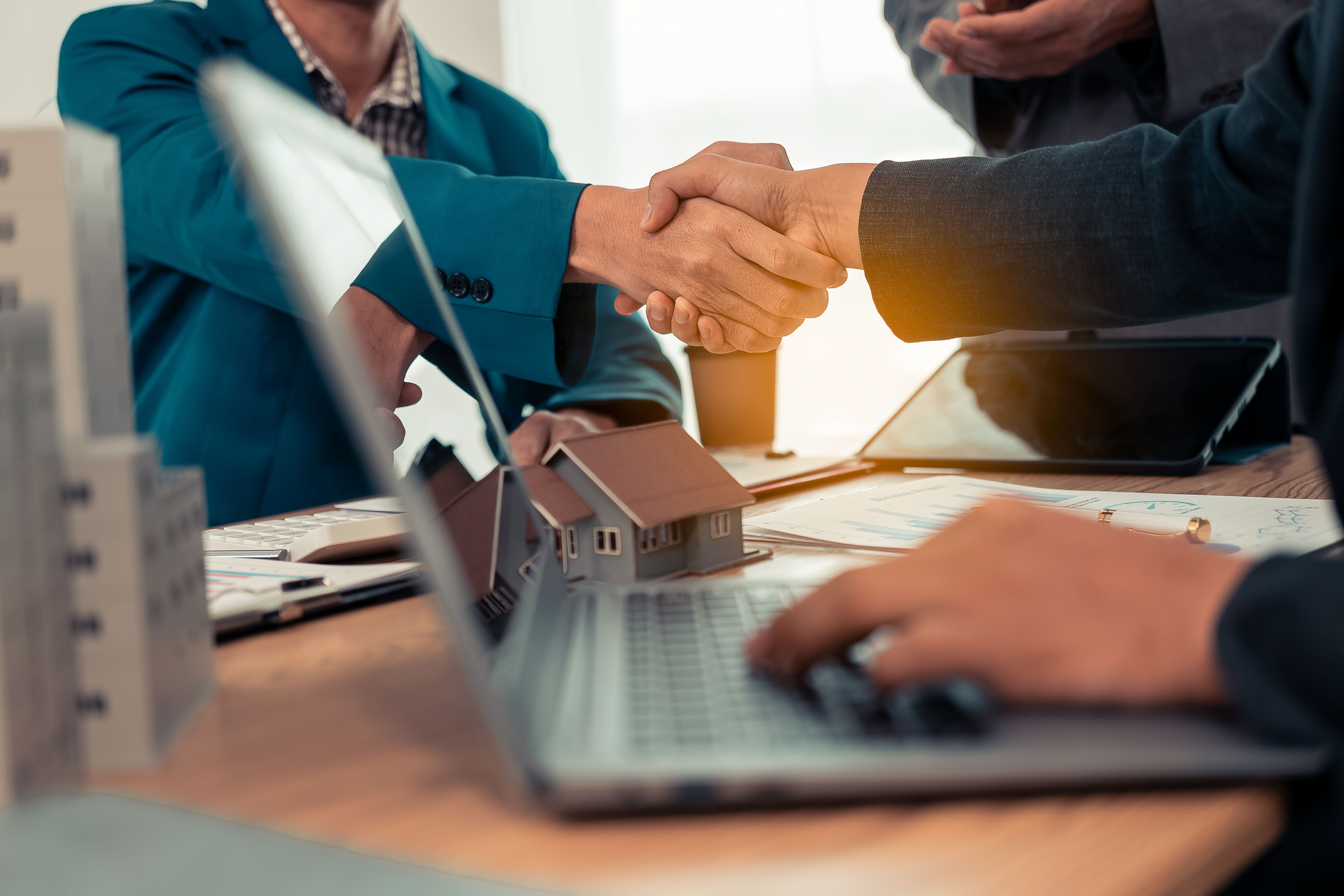 real estate handshake