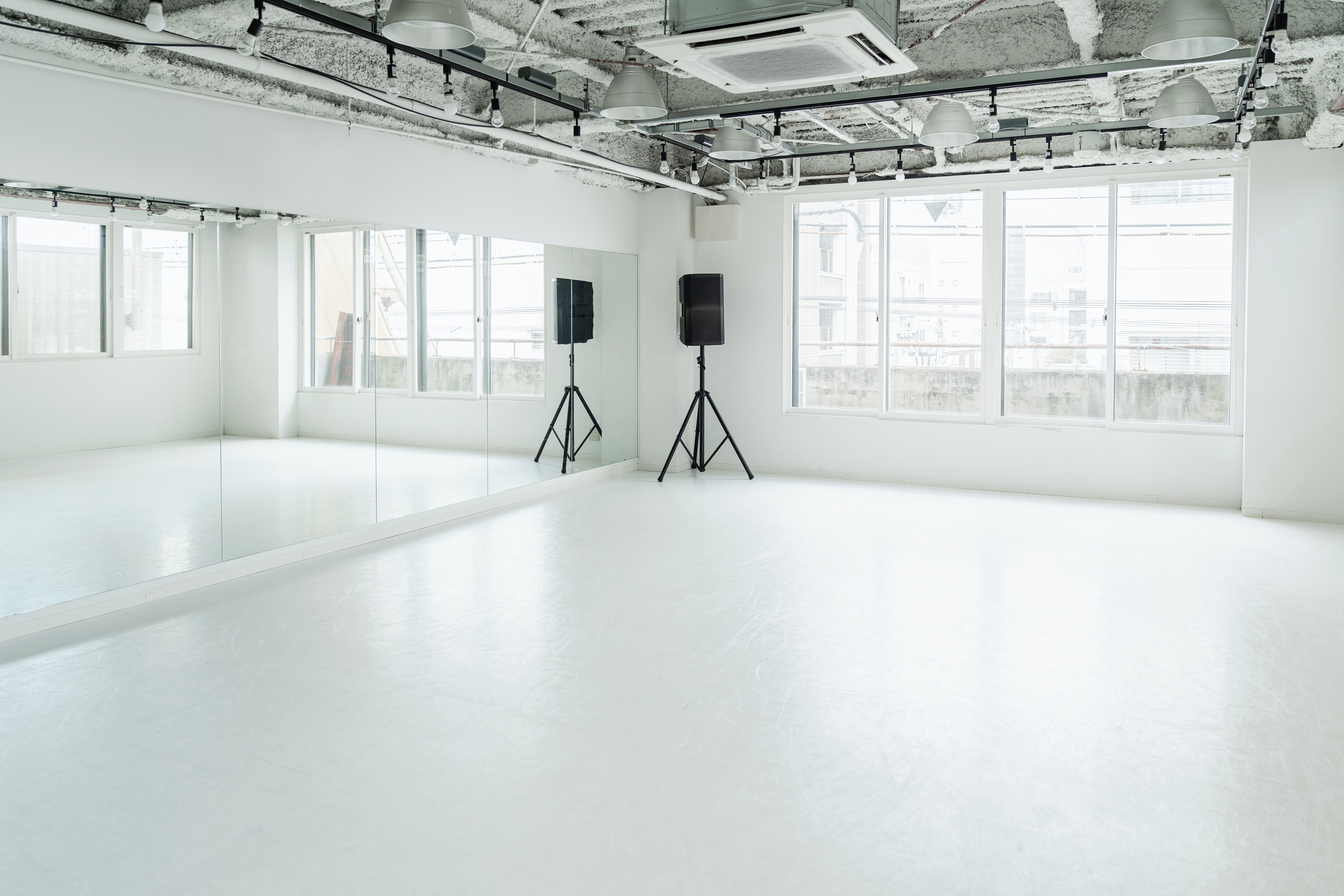 dance class studio