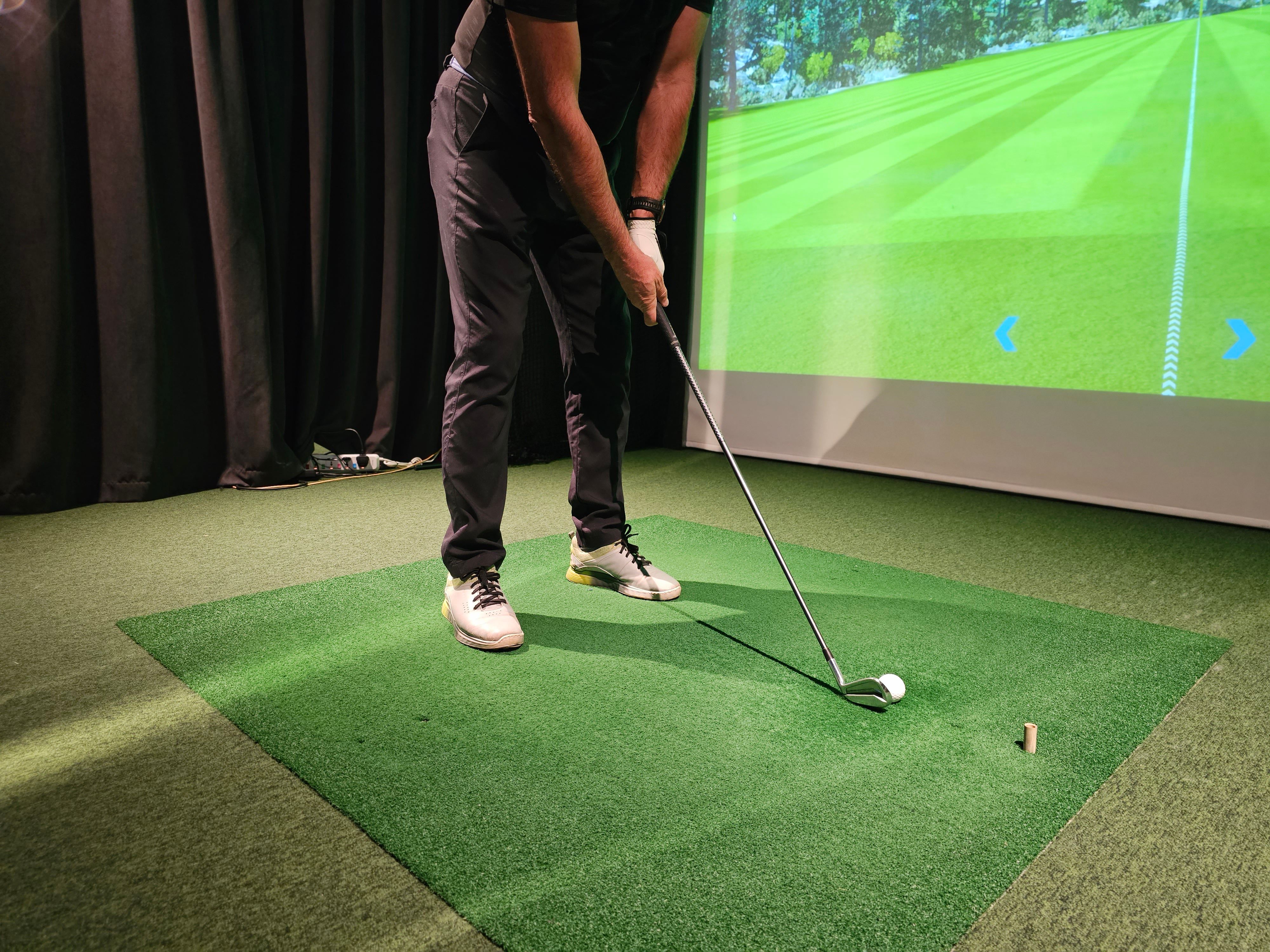 golf simulator setup