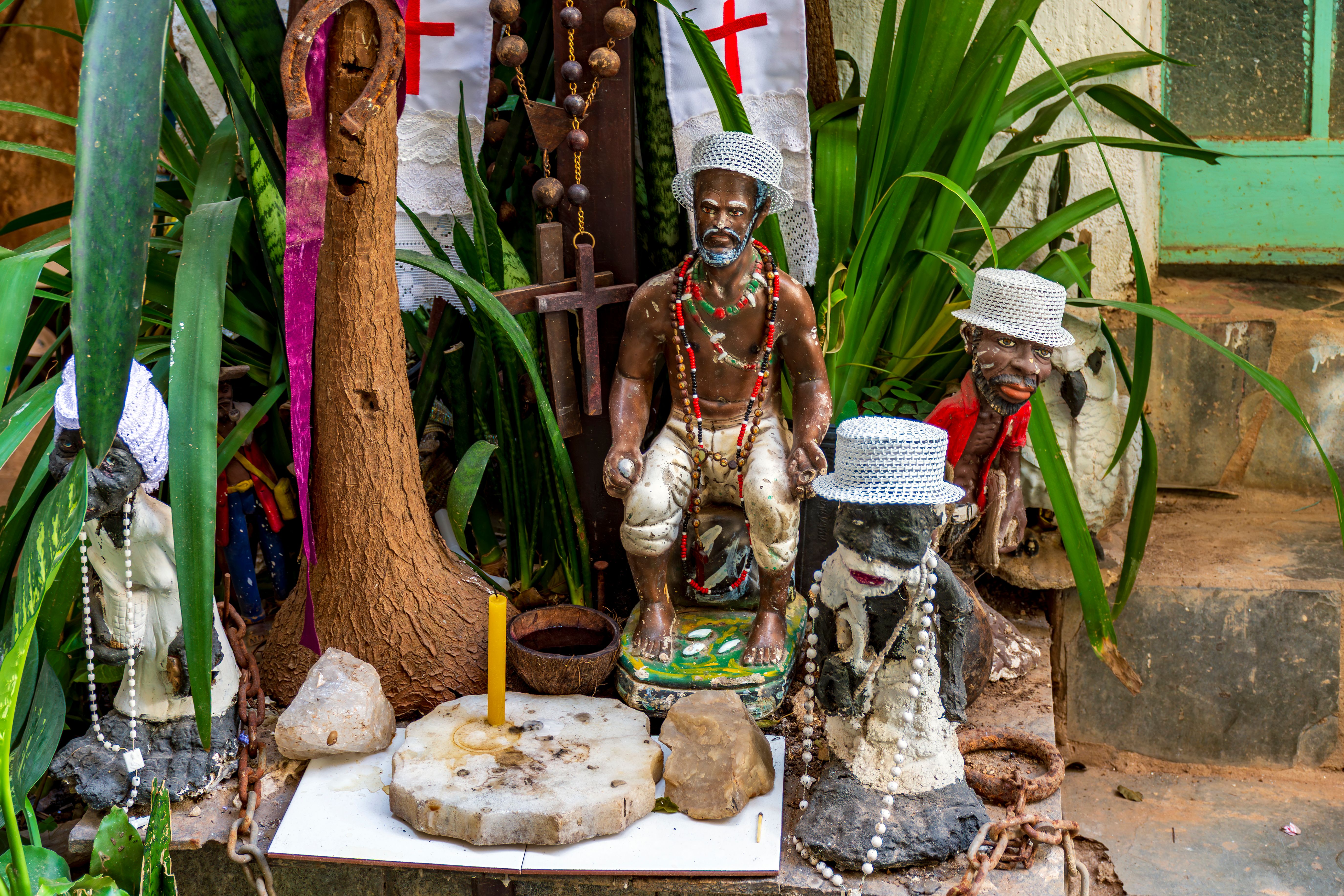 traditional african sculpture