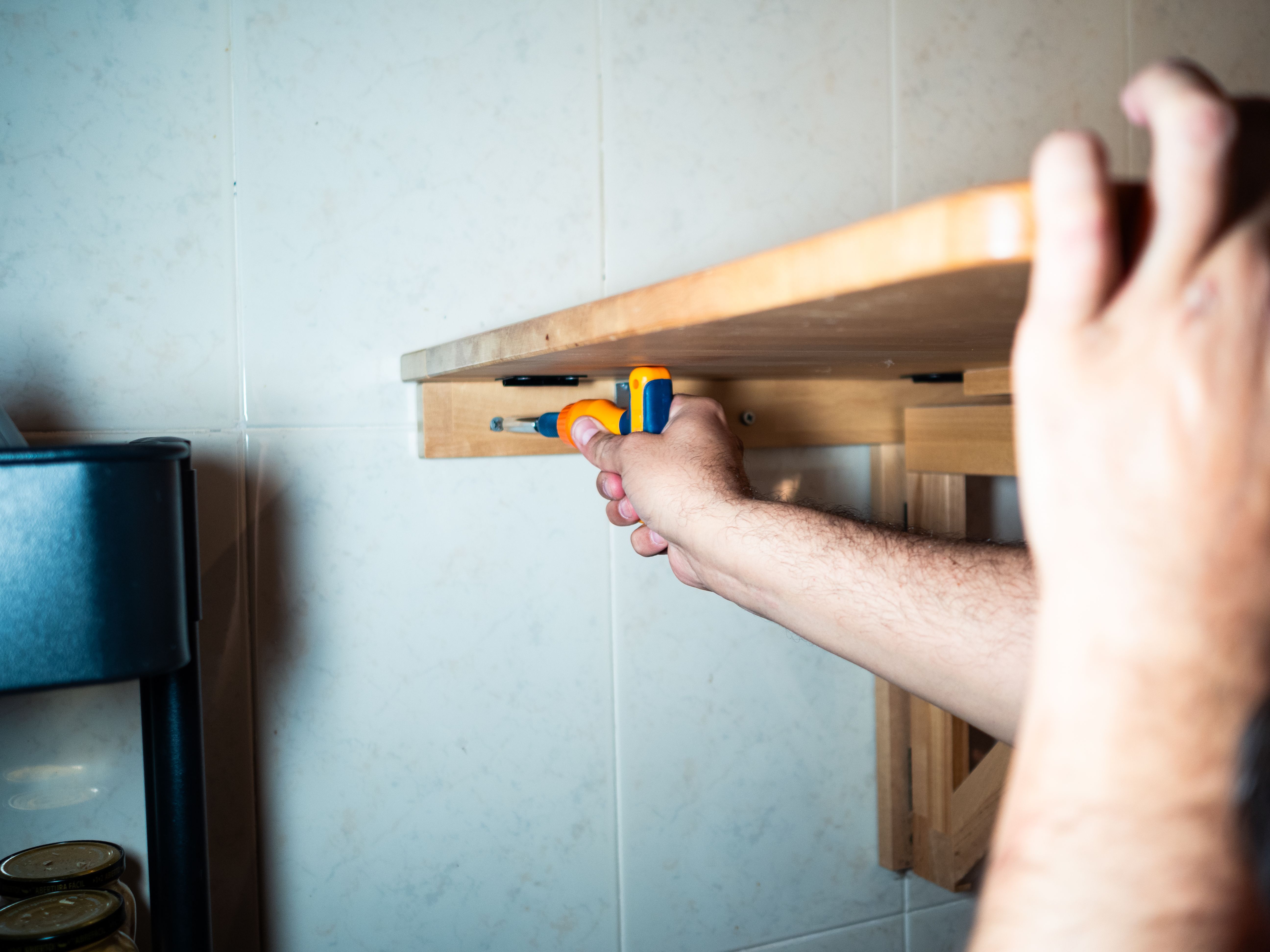 wall shelves installation
