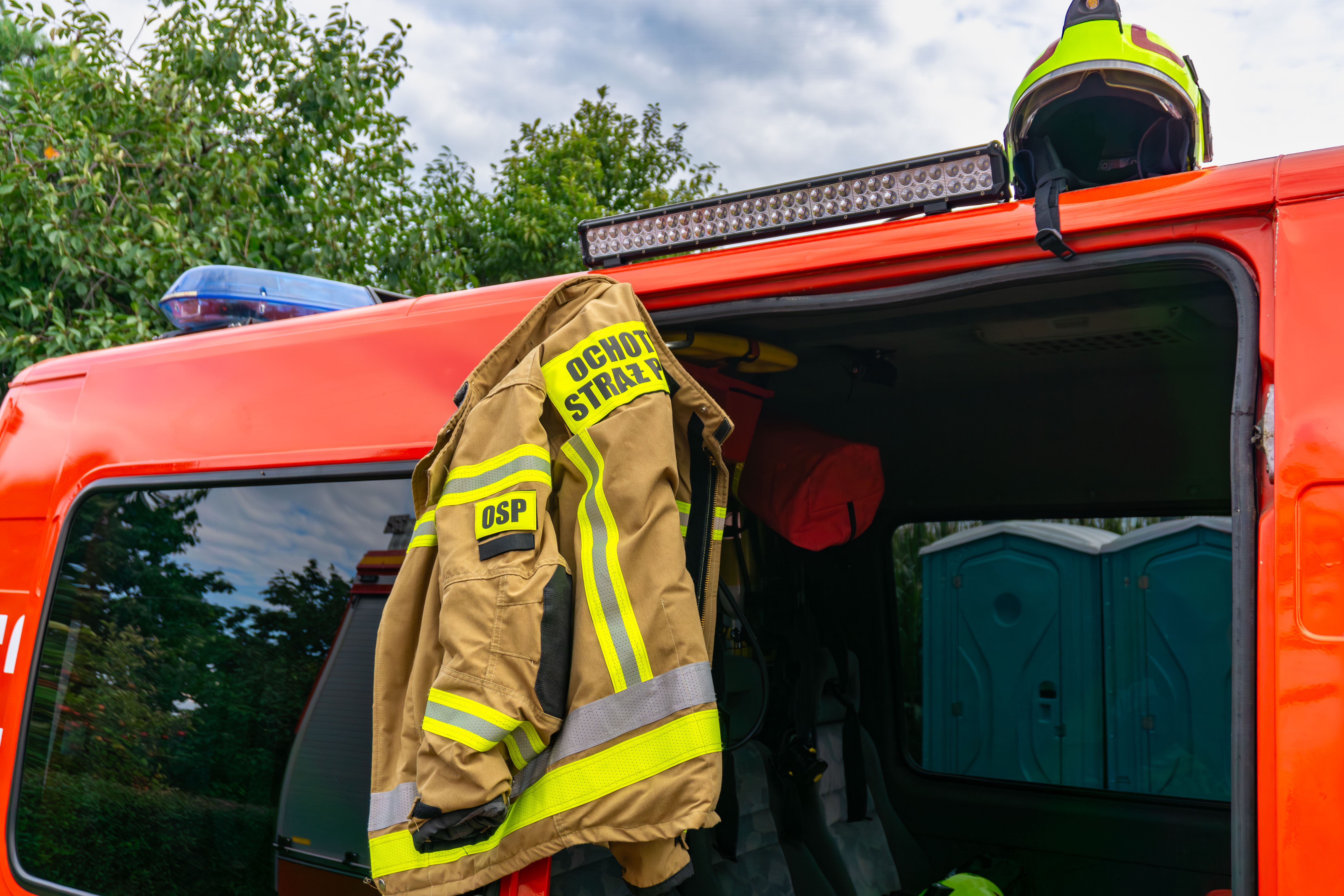 firefighters teamwork