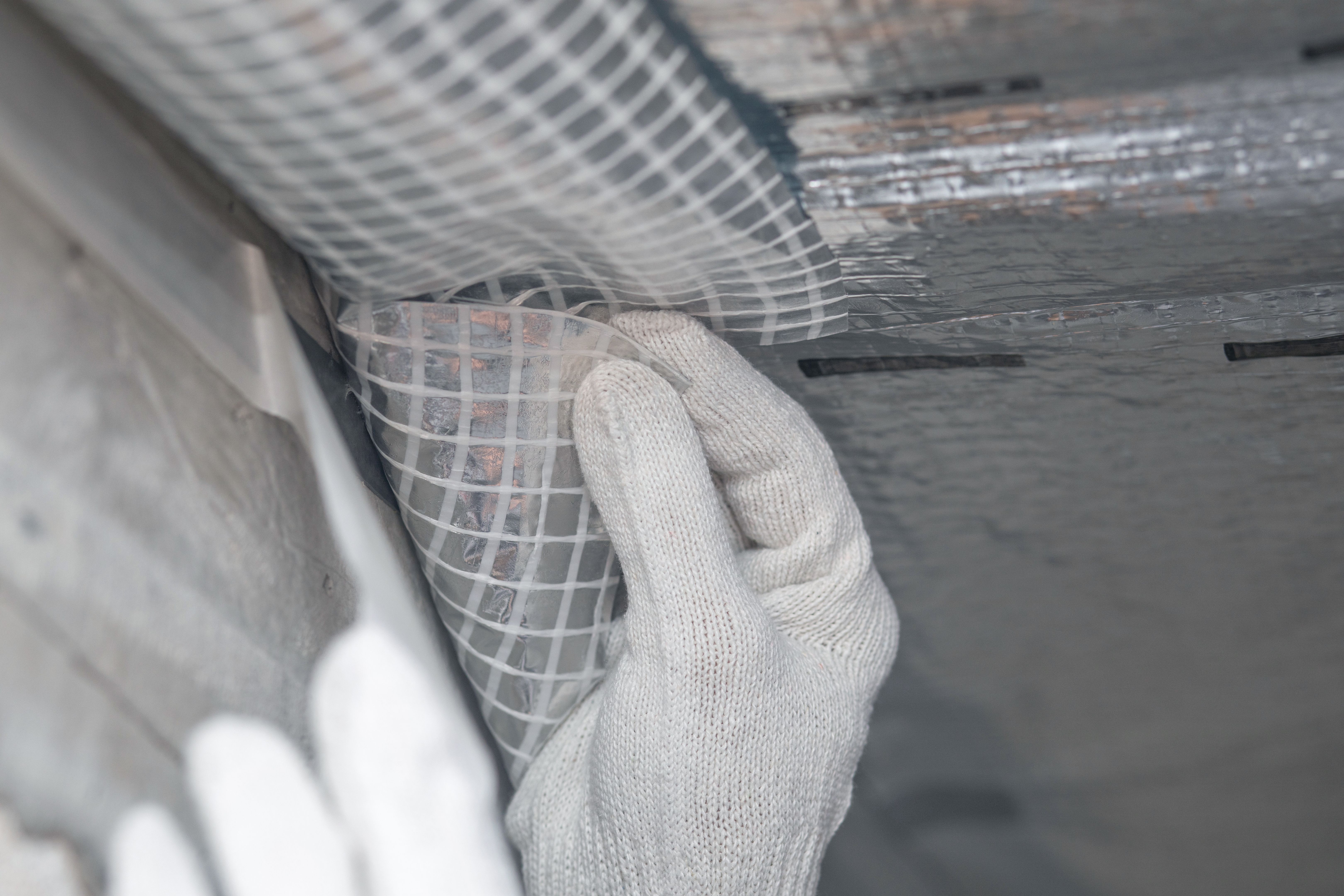 installing mesh on panels