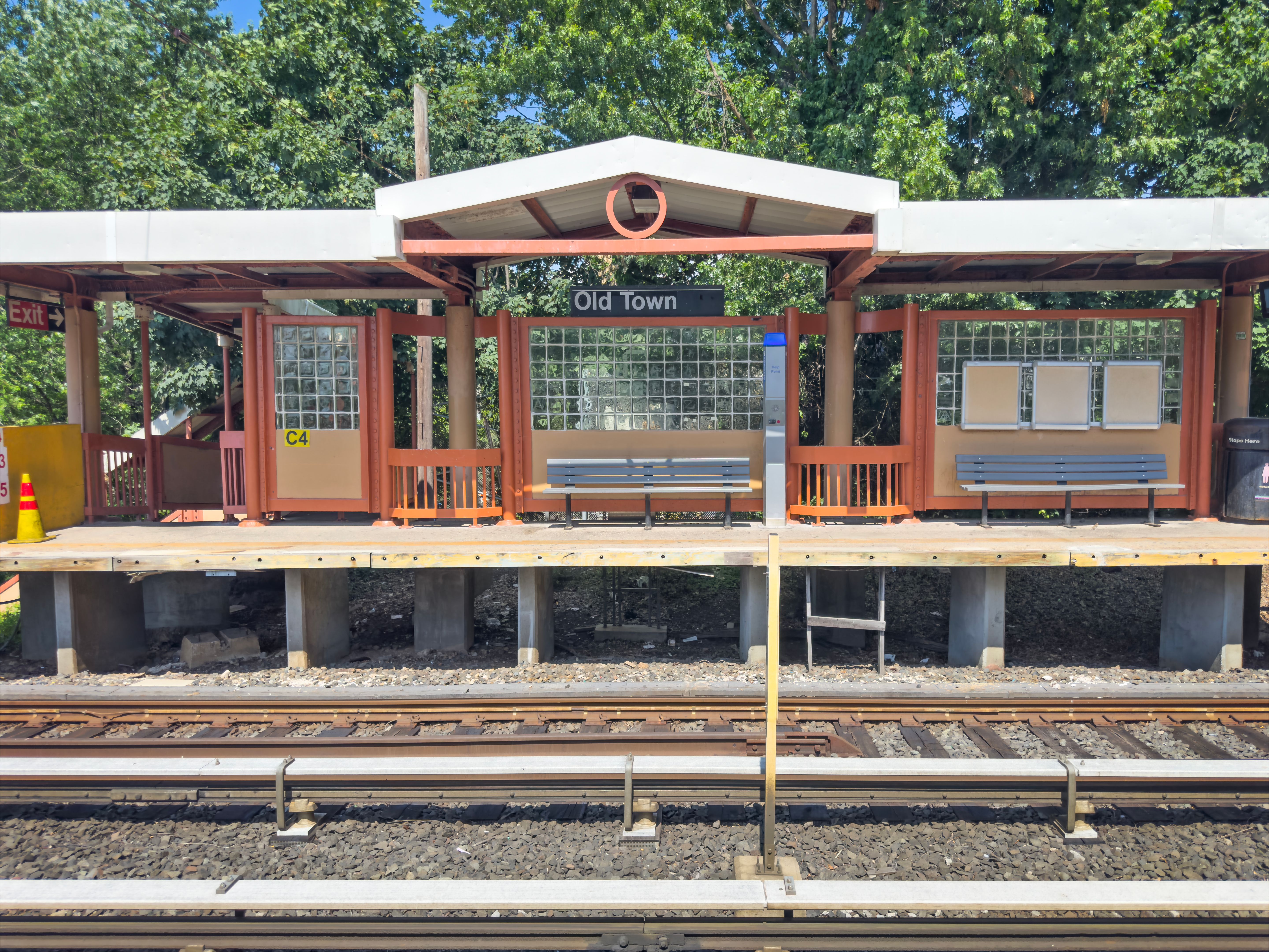 Maple GO Station