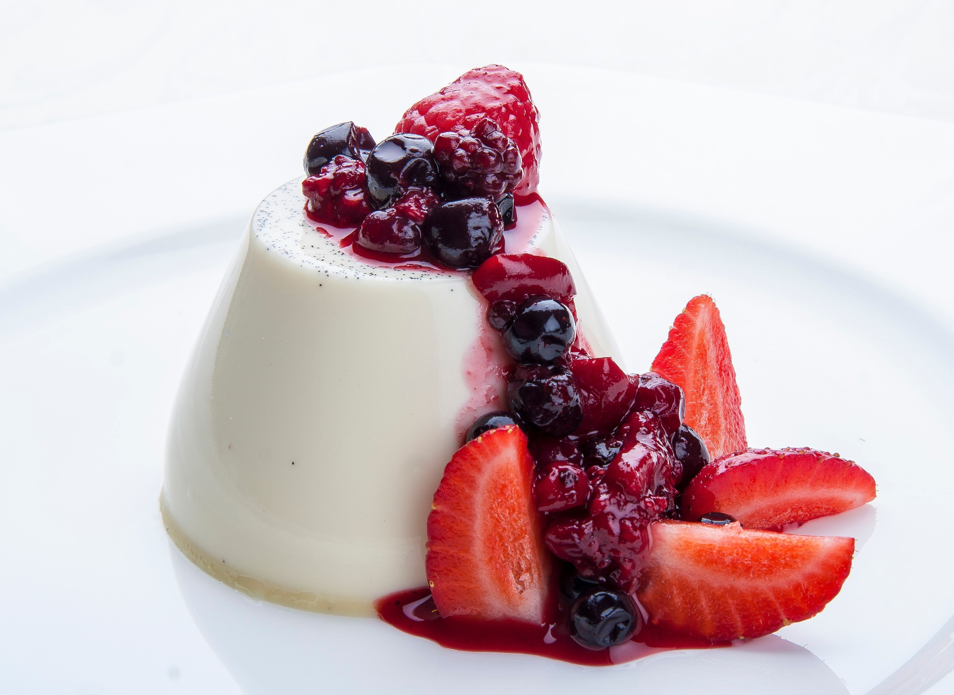 berry panna cotta