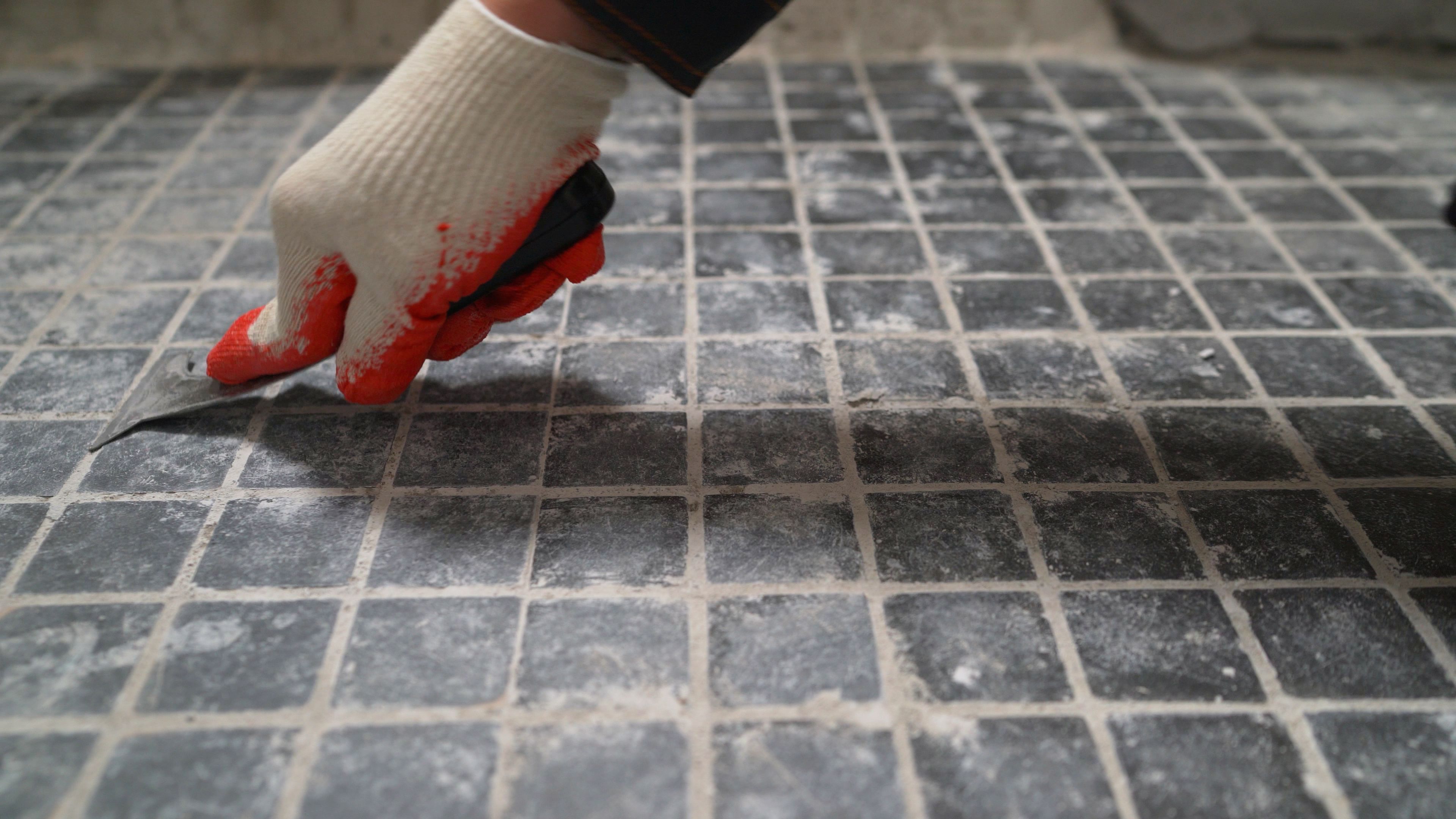 tile adhesive application