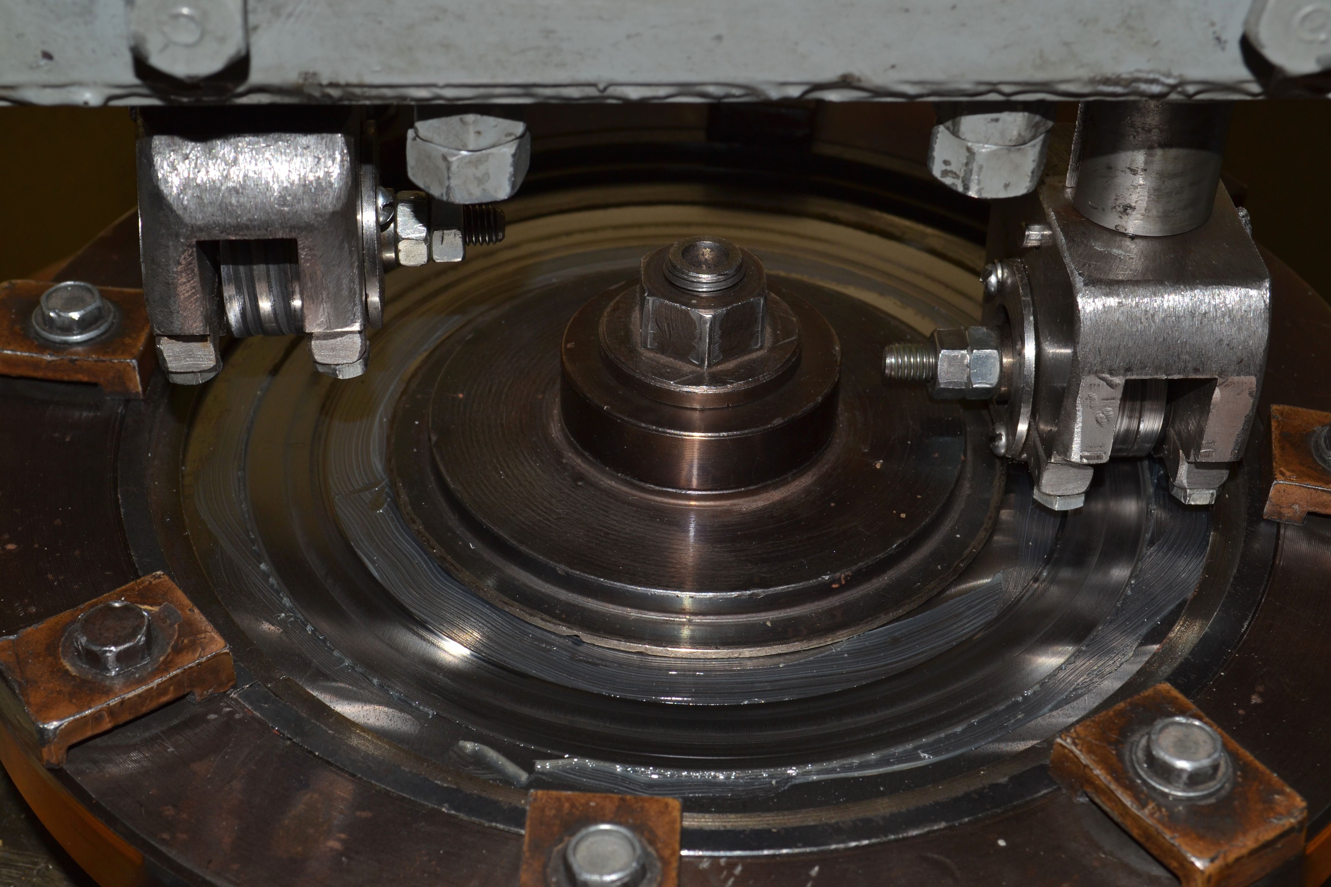 Machine friction test for plastic lubricants Machine friction test for plastic lubricants