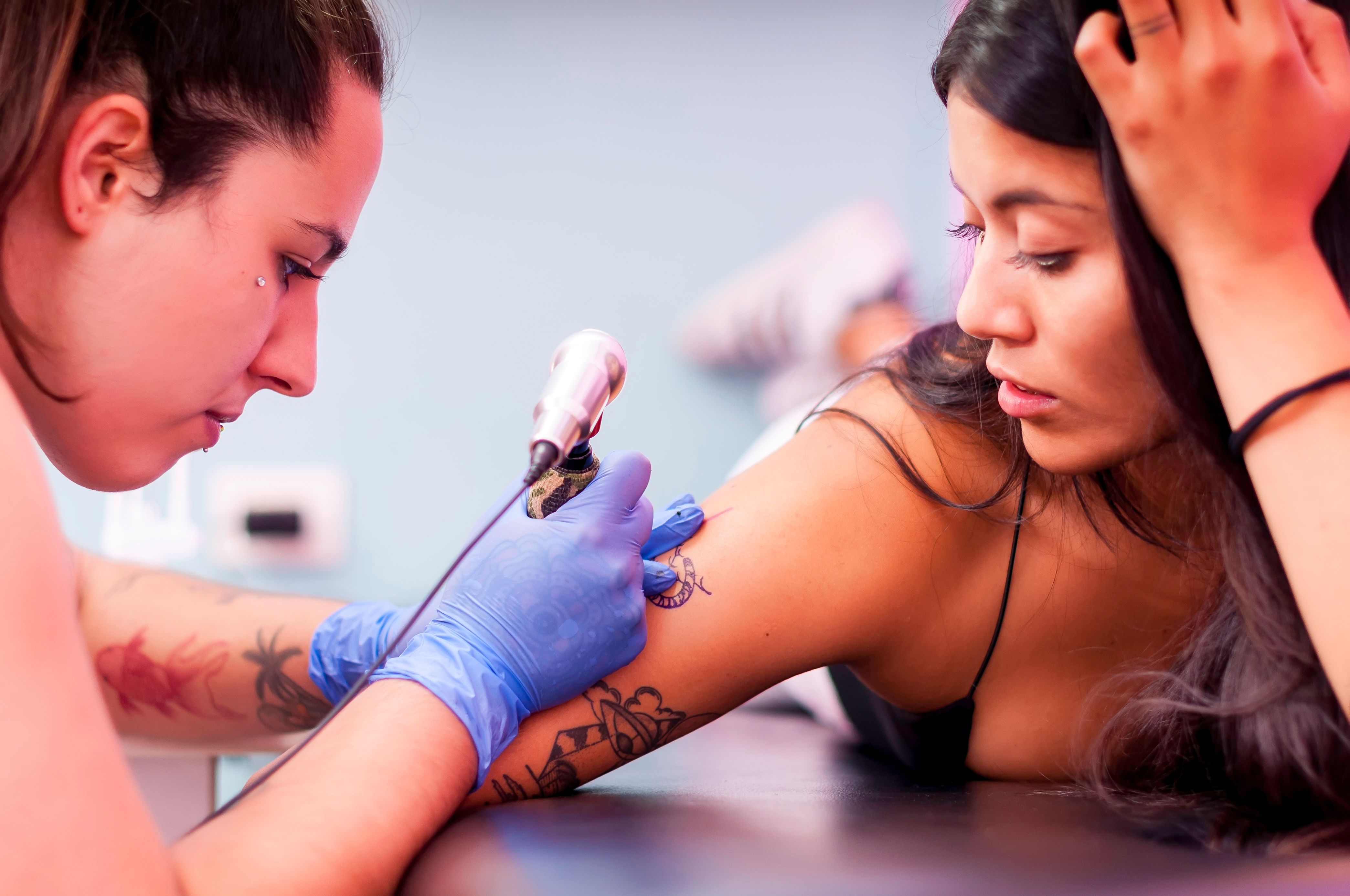 tatuaje cuidado tatuaje evento minimalist tattoo custom tattoo tatuaje estrellas mejor estudio tatuajes sevilla numero uno best tattoo shop sevilla fineline dotwork traditional linea fina realismo tradicional urbe tattoo minitatu tatuaje cuidado tatuaje evento minimalist tattoo custom tattoo tatuaje estrellas mejor estudio tatuajes sevilla numero uno best tattoo shop sevilla fineline dotwork traditional linea fina realismo tradicional urbe tattoo minitatu