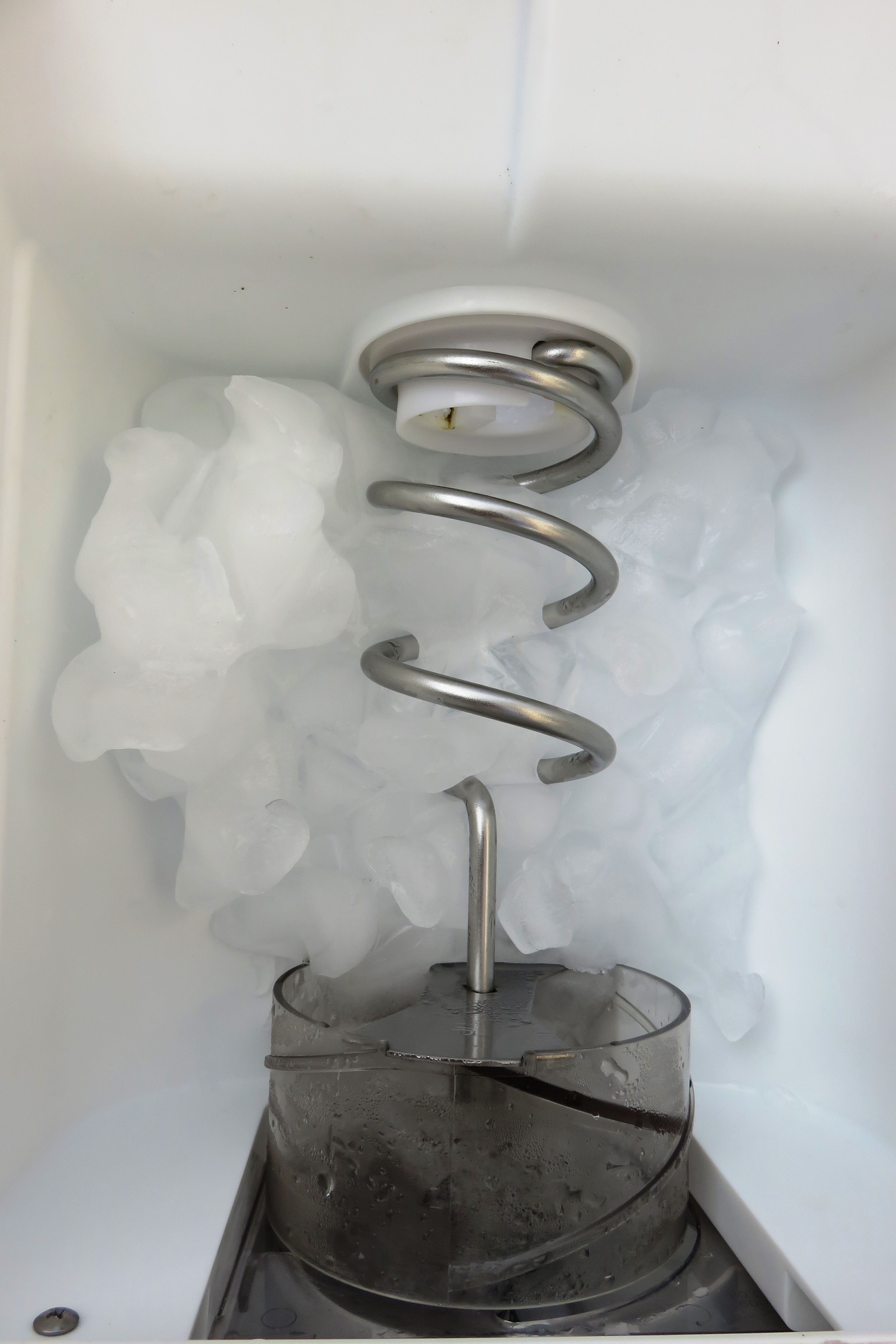 Icemaker in action