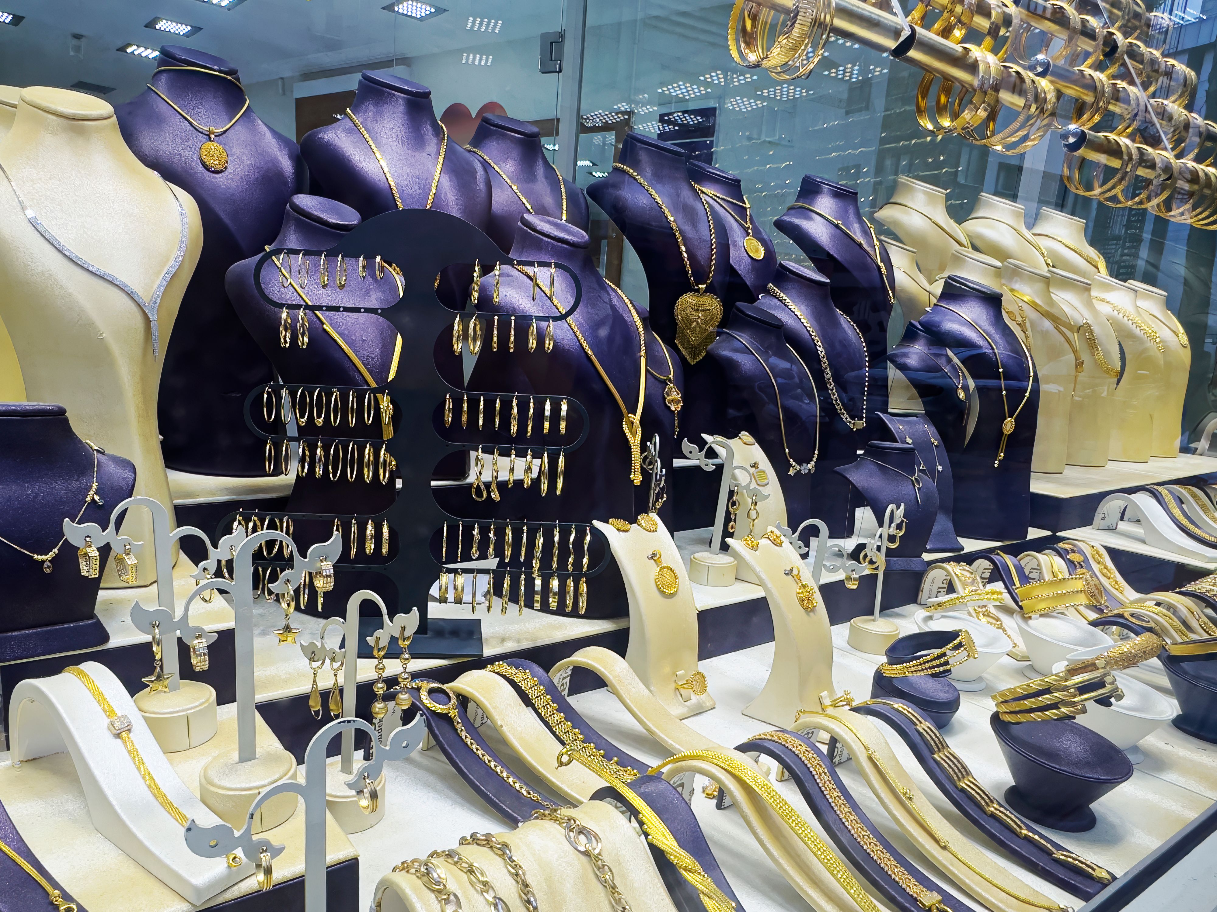 unique jewellery store