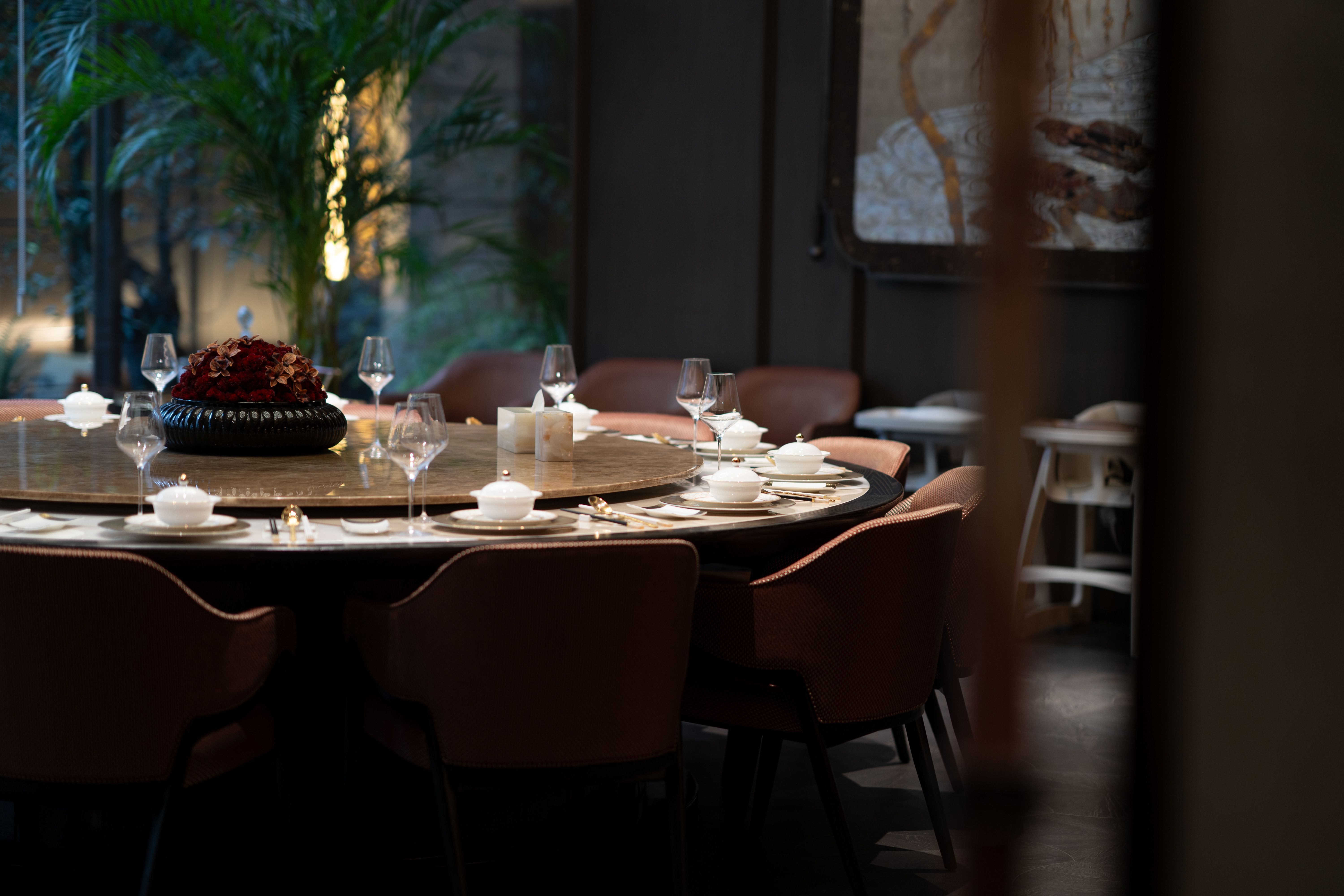 restaurant interior dining