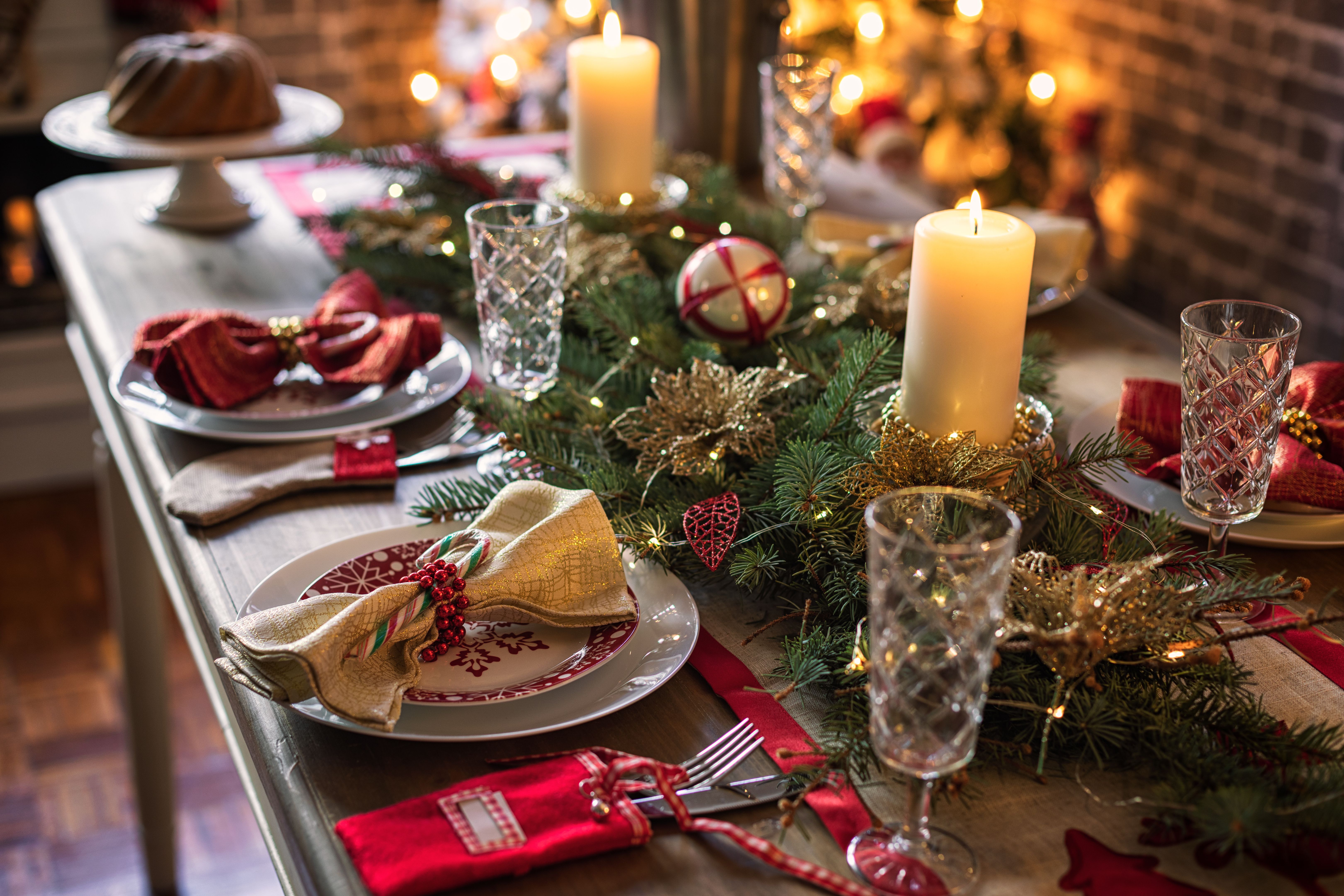 holiday table setting