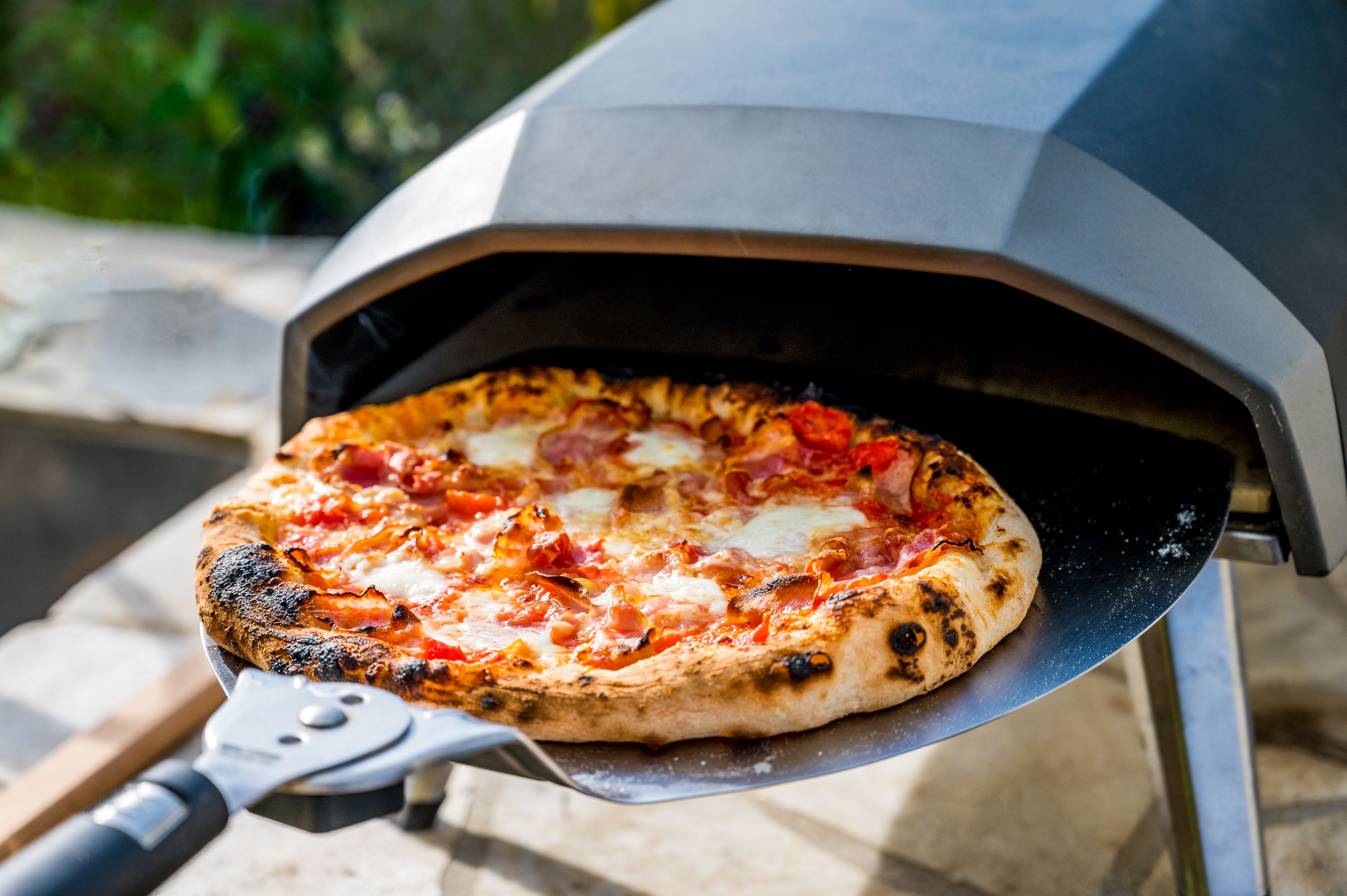 pizza oven features