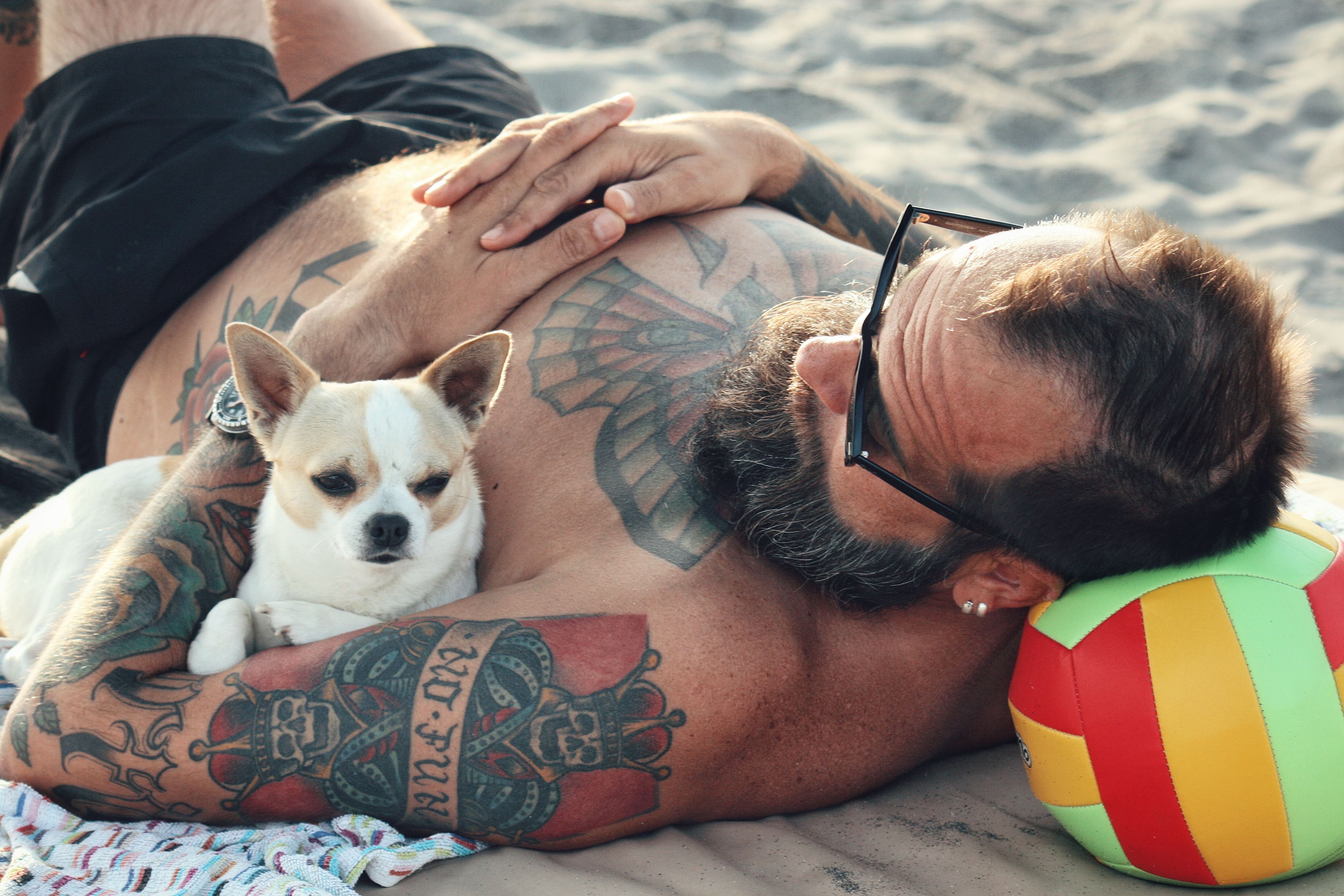 beach tattoo tatuaje evento minimalist tattoo custom tattoo tatuaje estrellas mejor estudio tatuajes sevilla numero uno best tattoo shop sevilla fineline dotwork traditional linea fina realismo tradicional  urbe tattoo minitatu