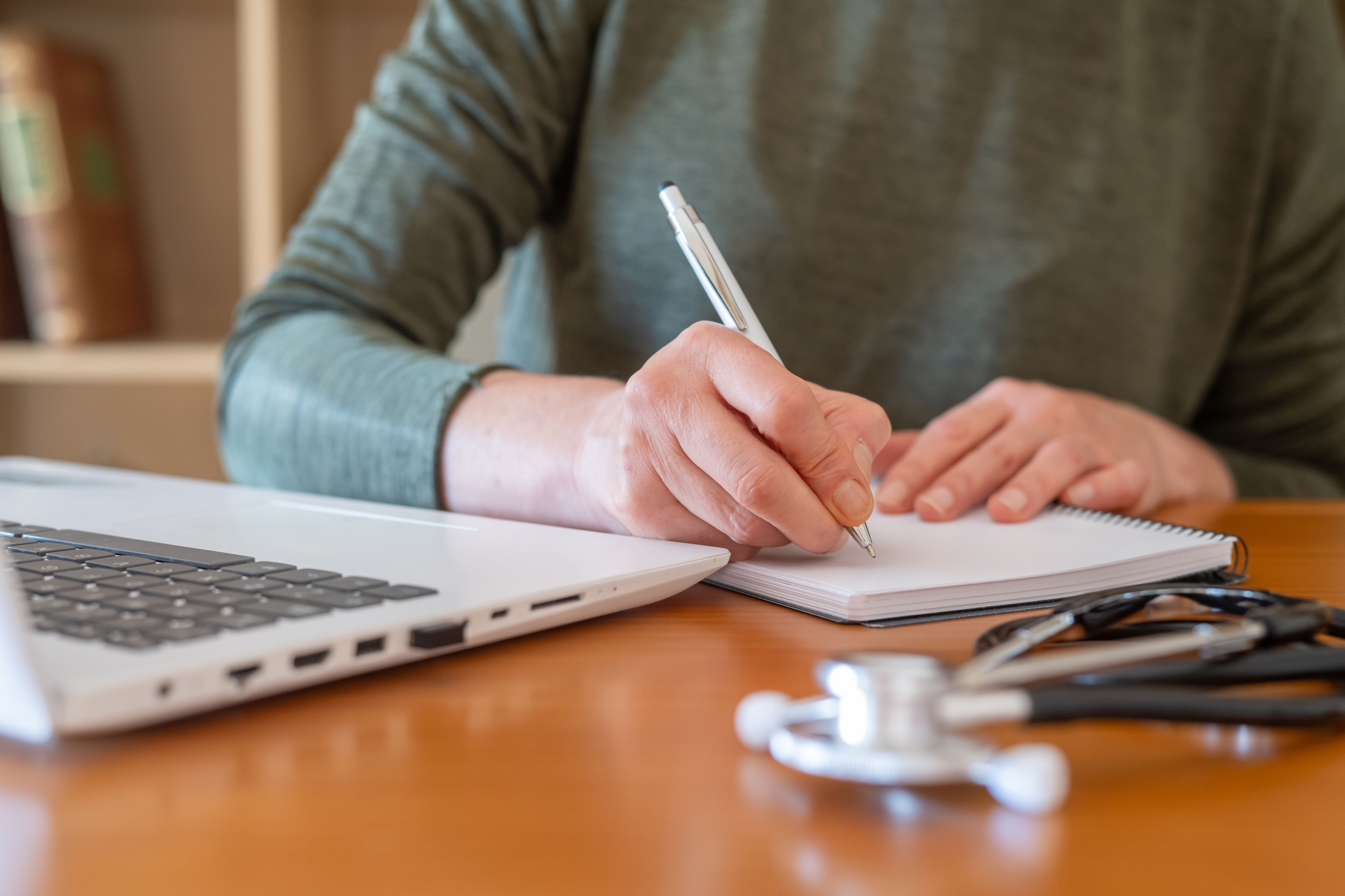 patient preparing notes