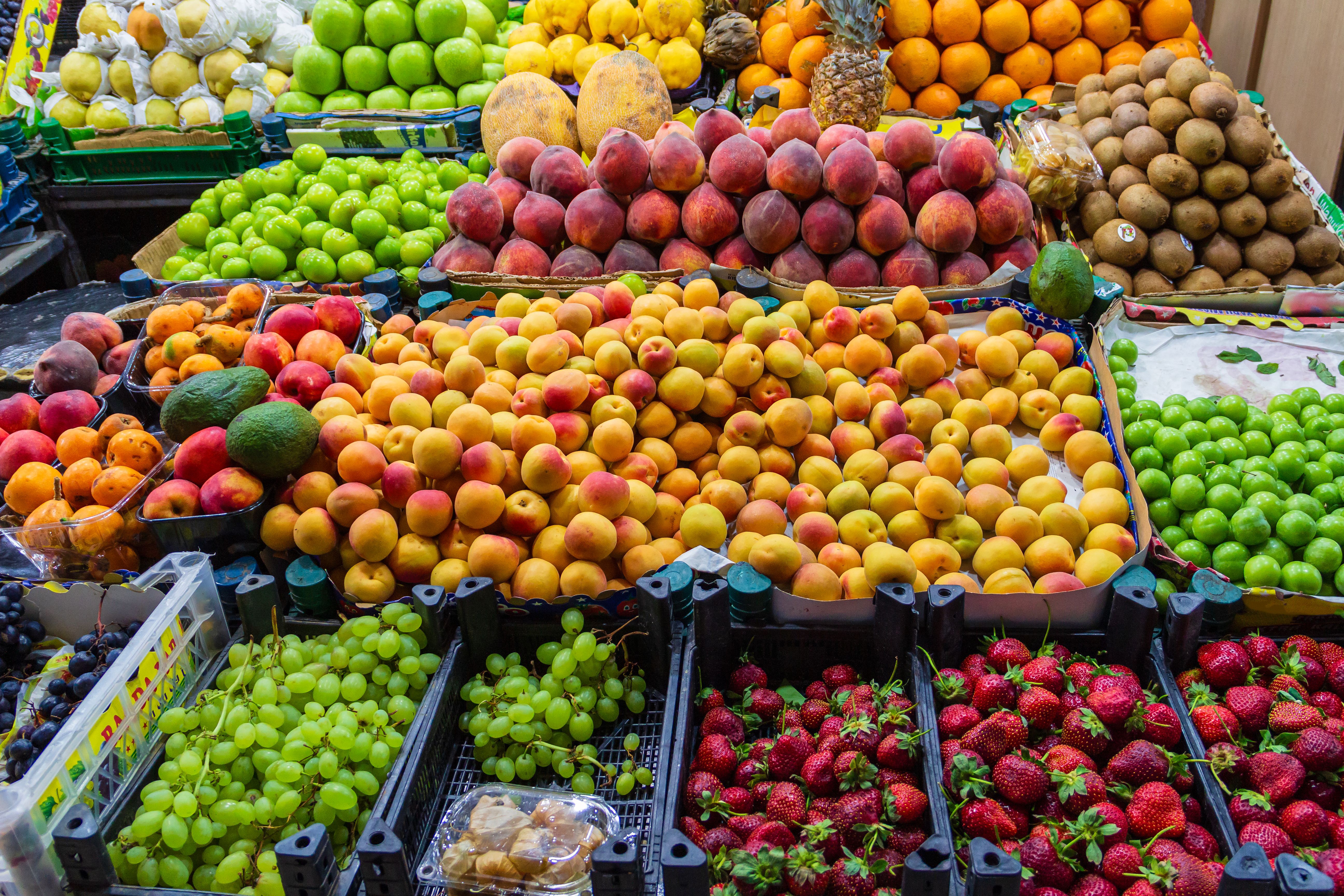 global fruit trading