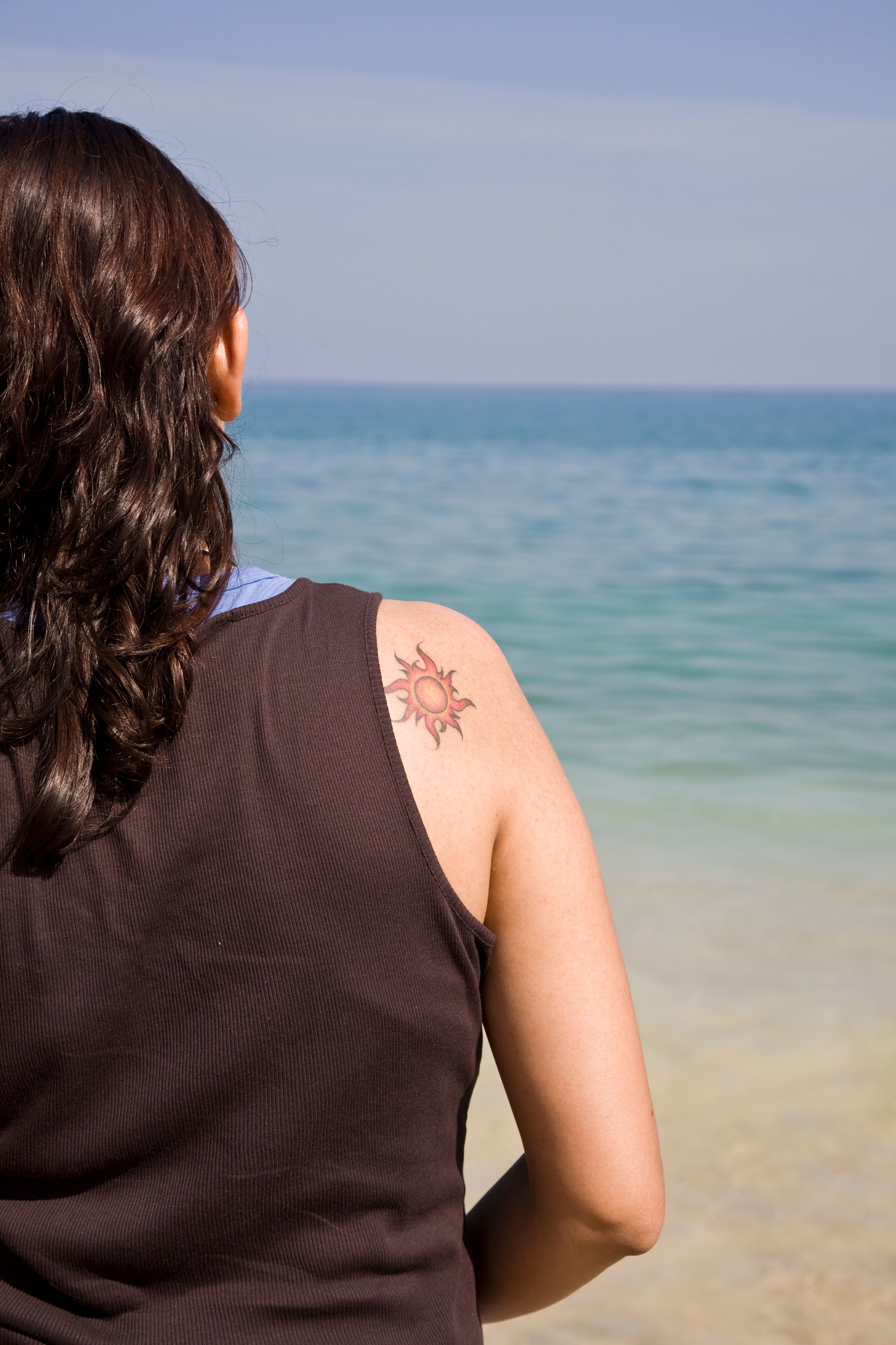 tatuaje al sol tatuaje estrellas mejor estudio tatuajes sevilla numero uno best tattoo shop sevilla fineline dotwork traditional linea fina realismo tradicional tatuaje al sol tatuaje estrellas mejor estudio tatuajes sevilla numero uno best tattoo shop sevilla fineline dotwork traditional linea fina realismo tradicional