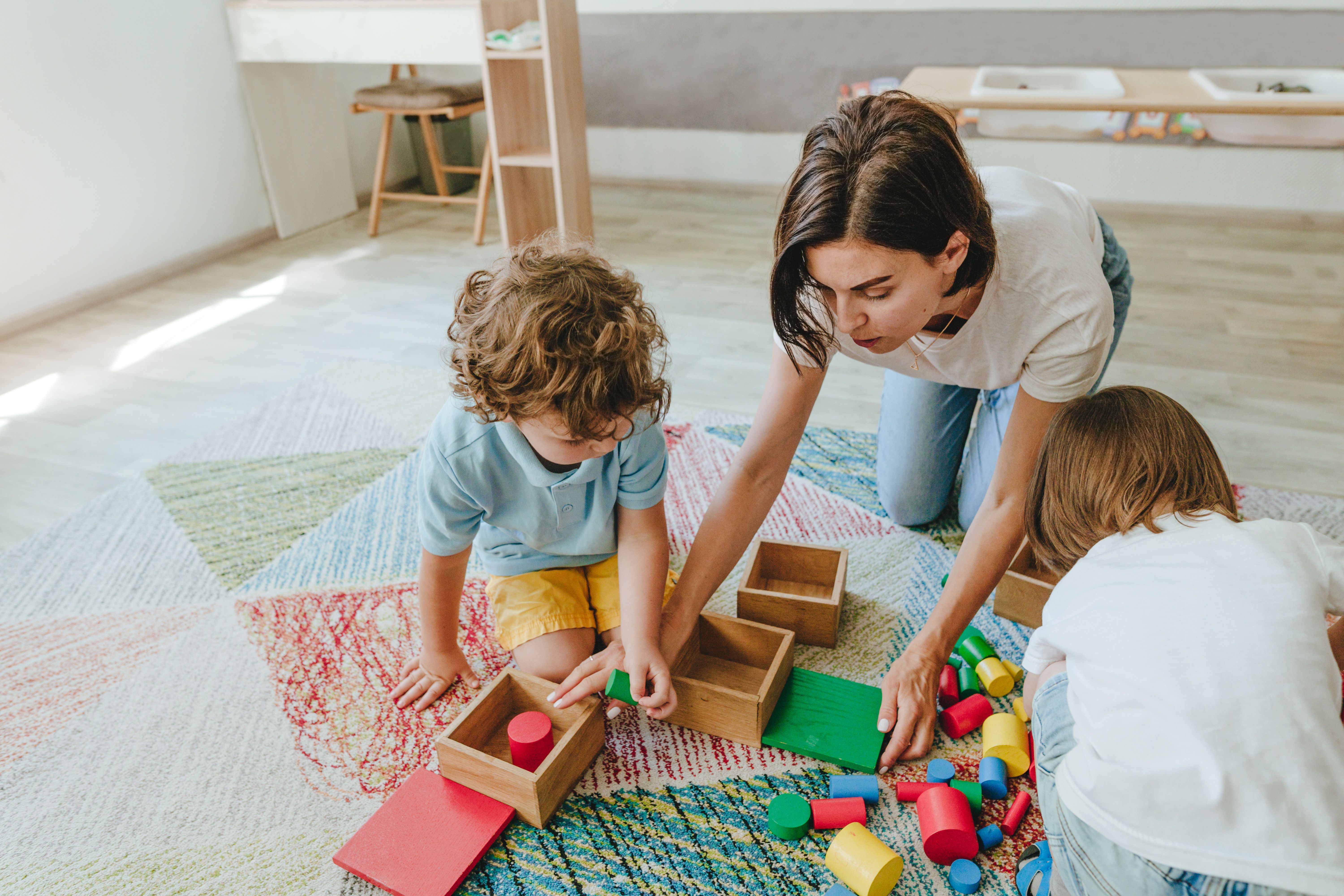 babysitter playing children