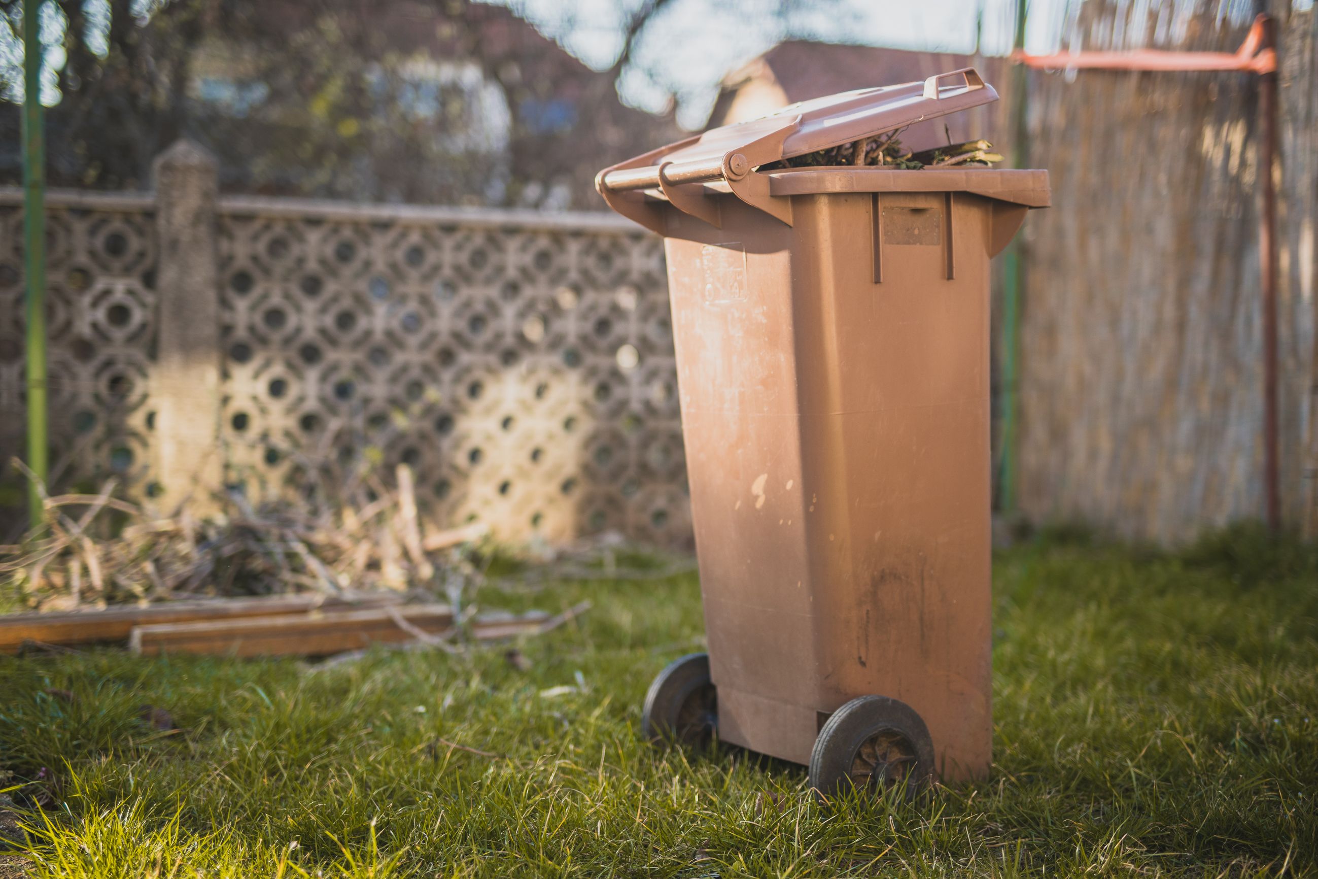 yard waste regulations