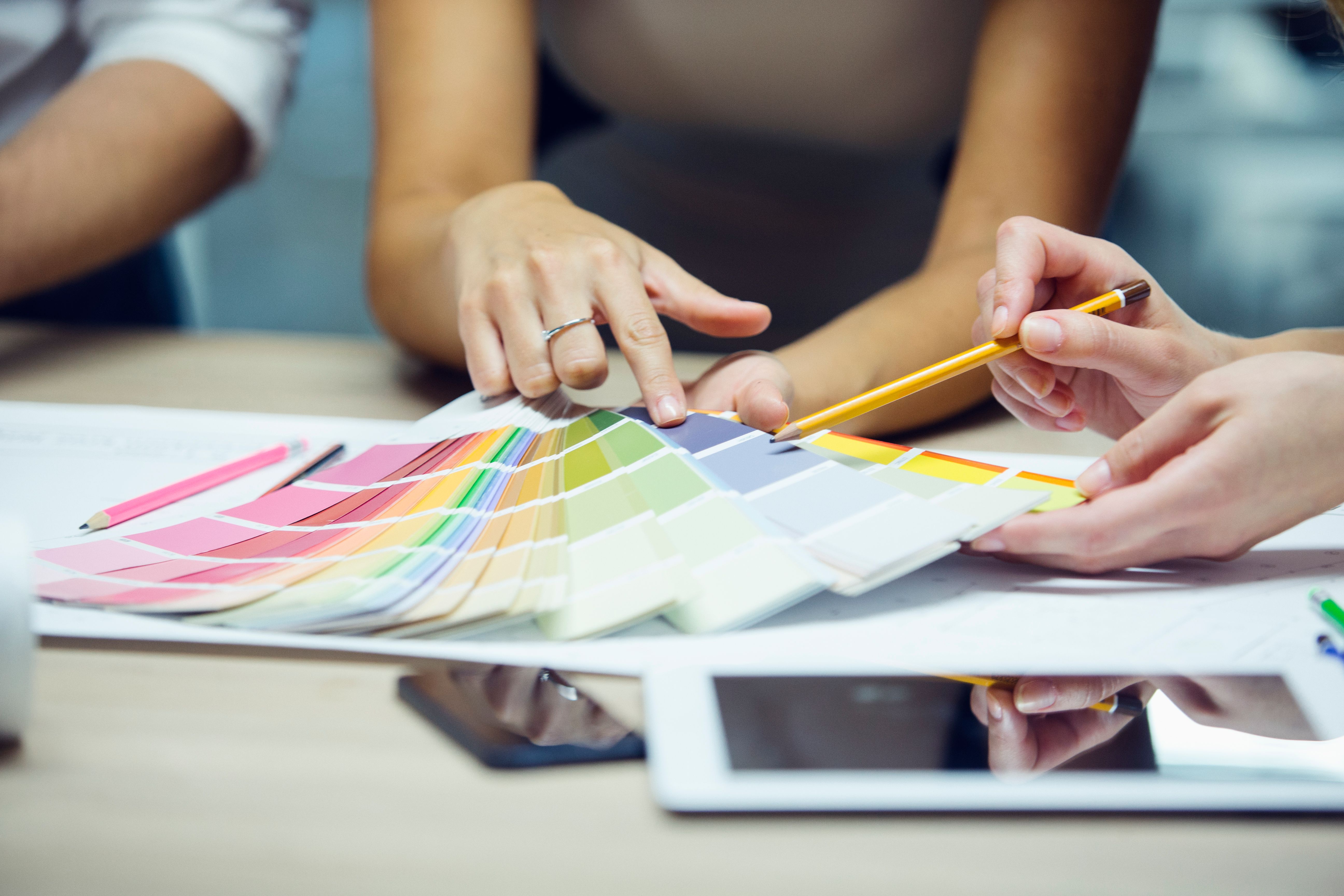 interior designer meeting