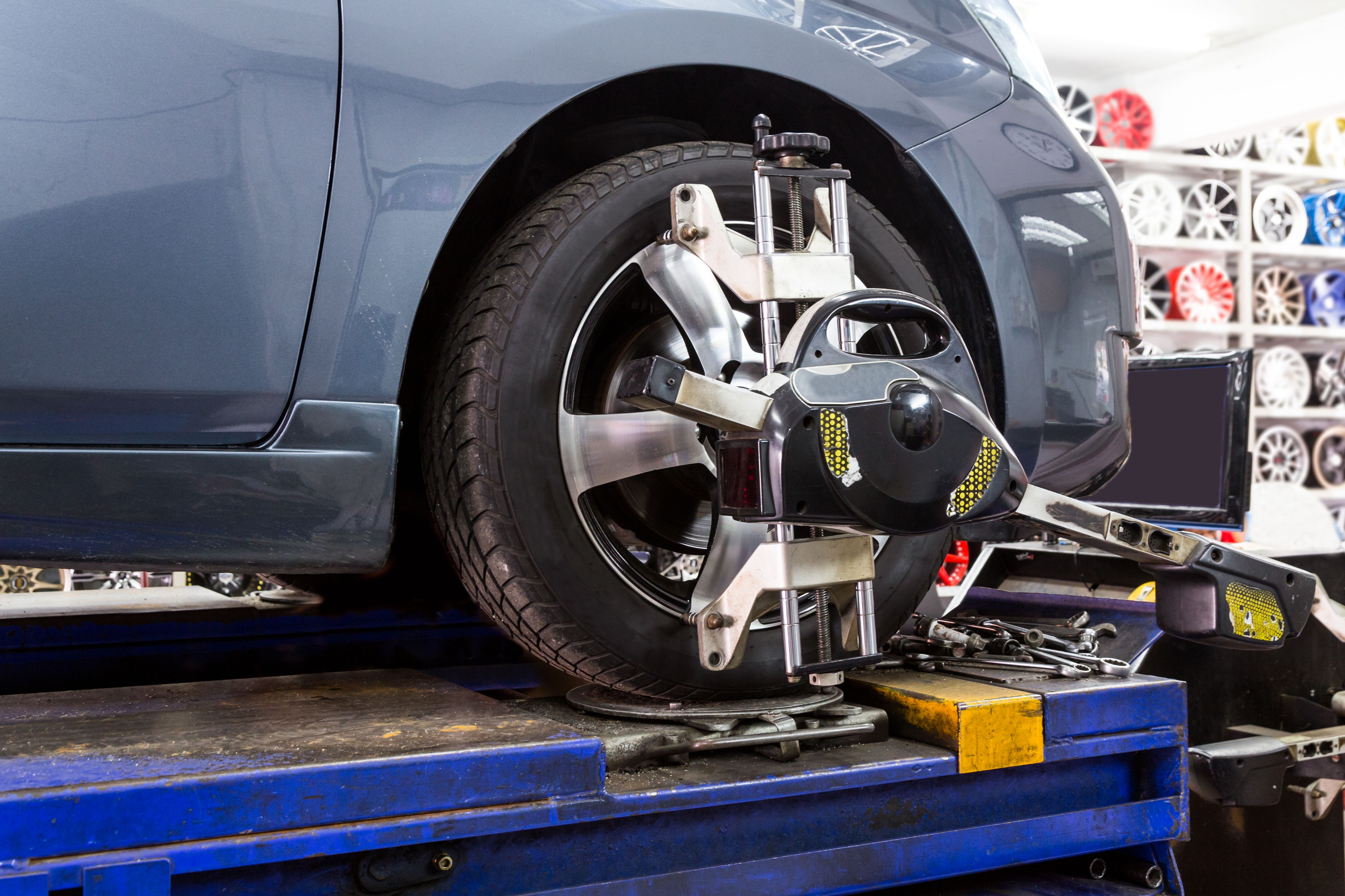 wheel alignment service