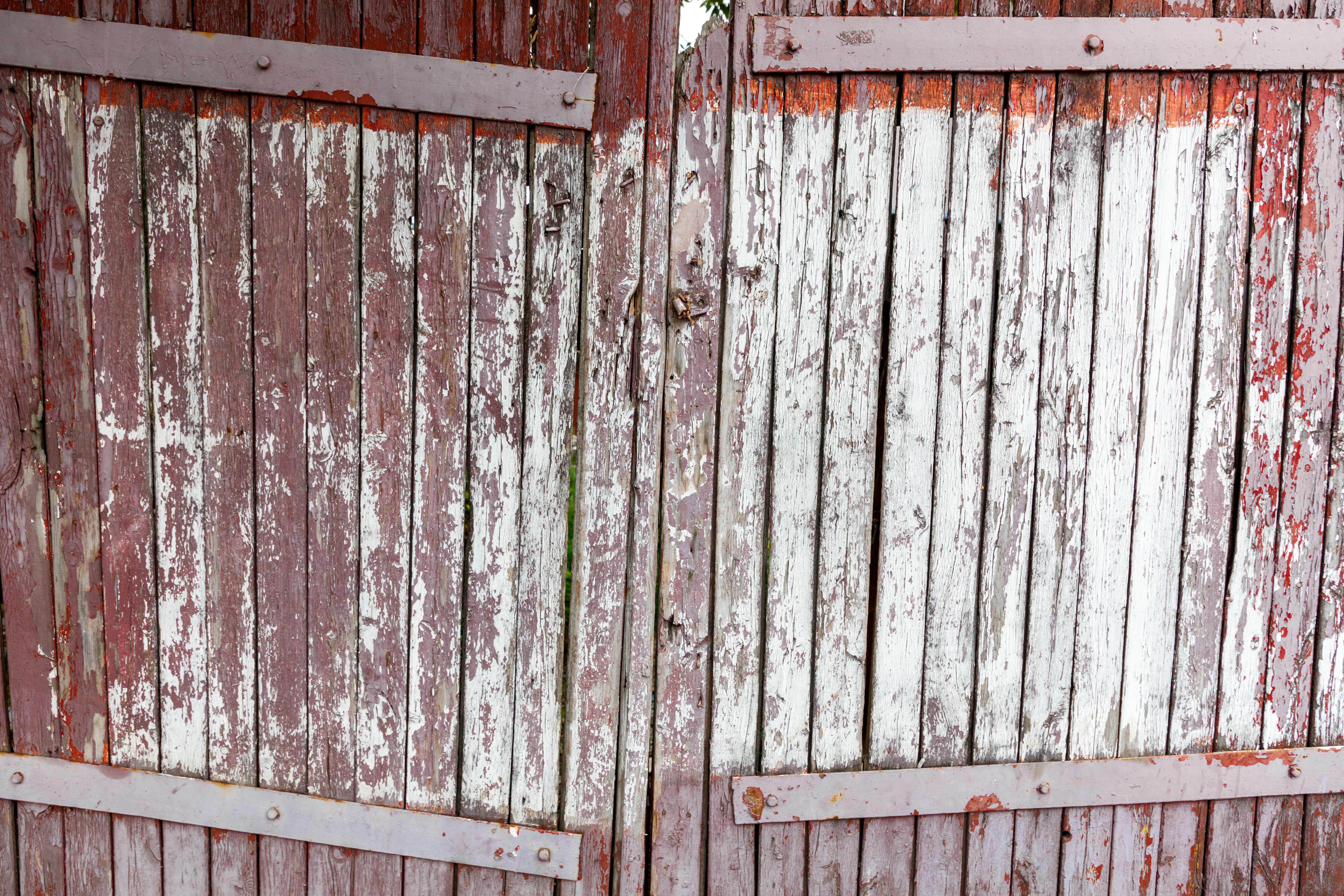 fence finishing touches