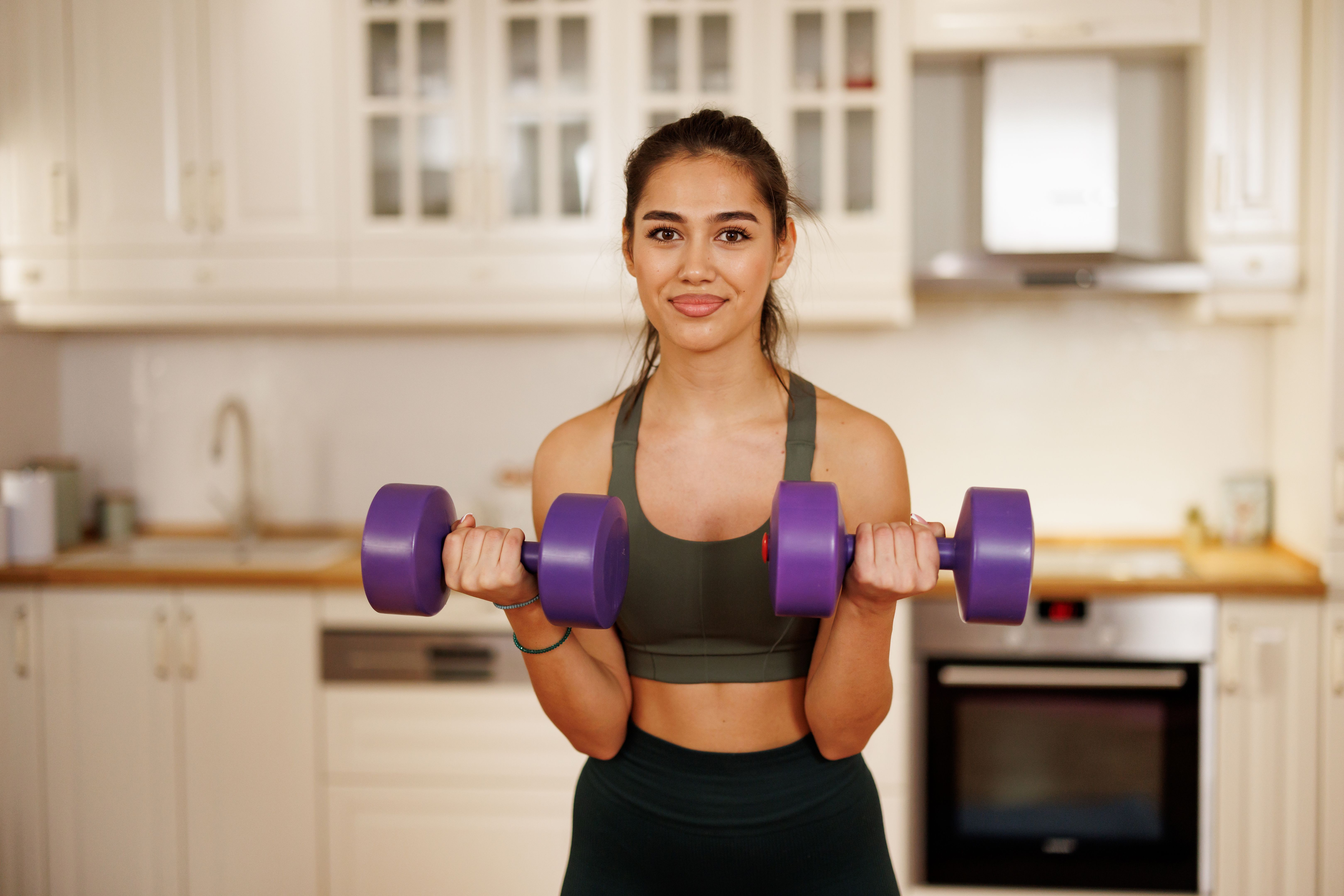 Training with dumbbells at home